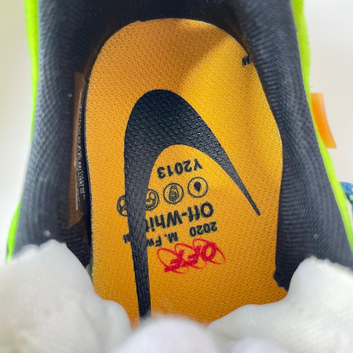 シューズ ×OFF-WHITE WMNS AIR ZOOM TERRA KIGER 5 24.5cm (US6 1/2 UK6 EU39)