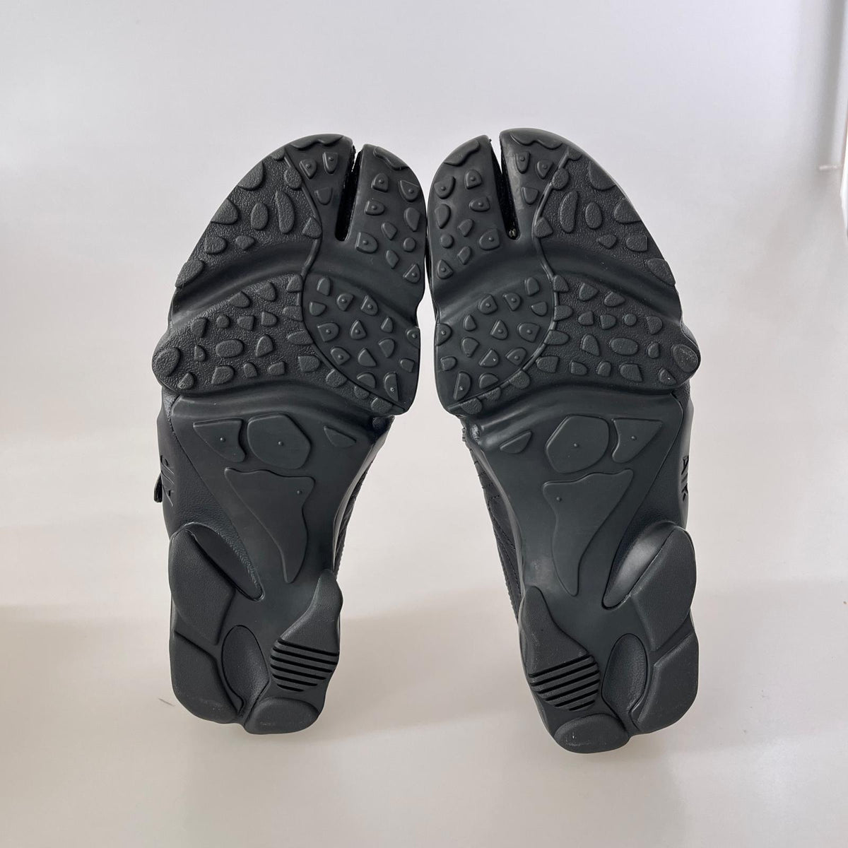 サンダル NIKE Air Rift Leather Anthracite IR5863-060 (29) 29cm (US11 UK10 1/2 EU48) ブラック