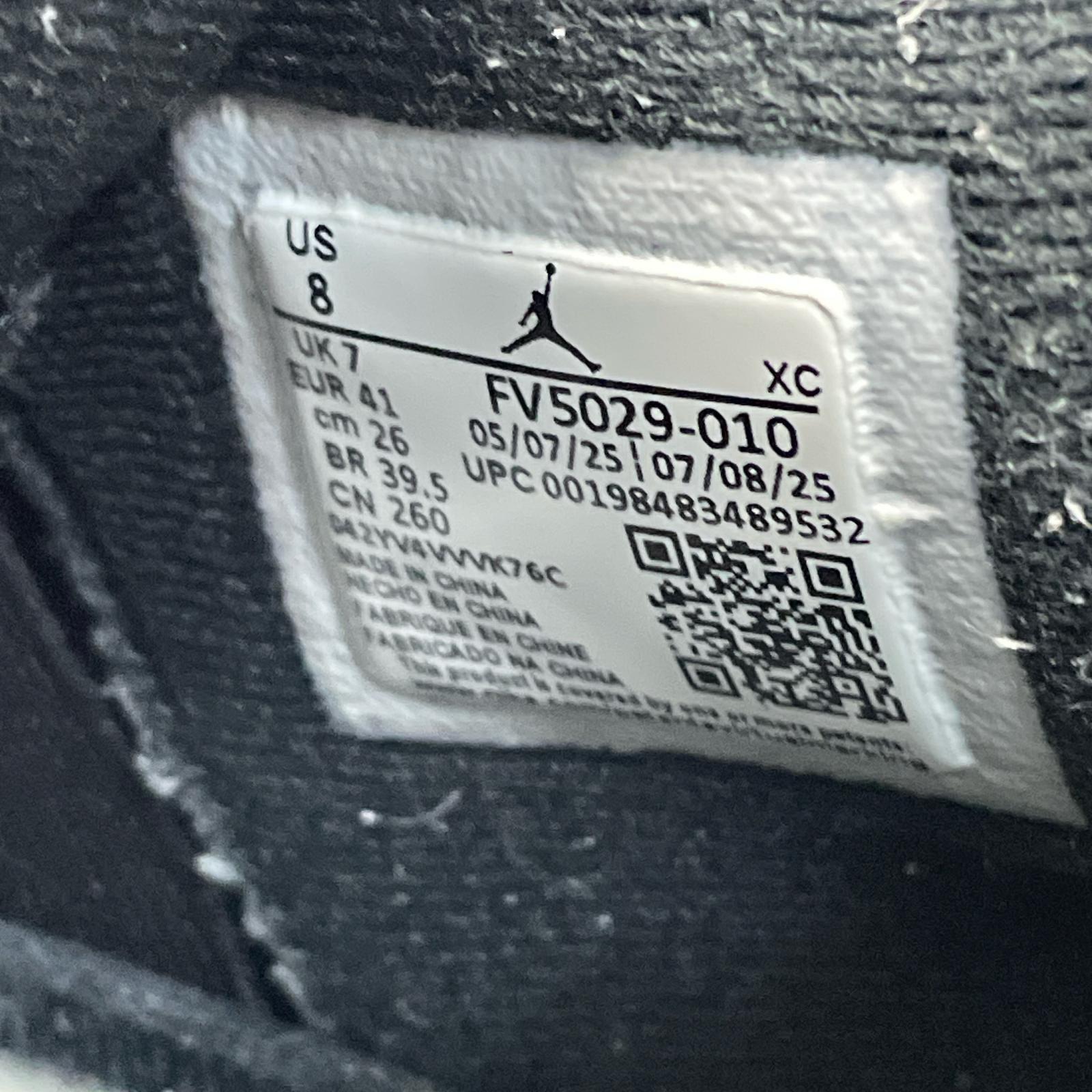 スニーカー NIKE AIR JORDAN 4 RETRO BLACK CAT 2025 26.0cm FV5029-010