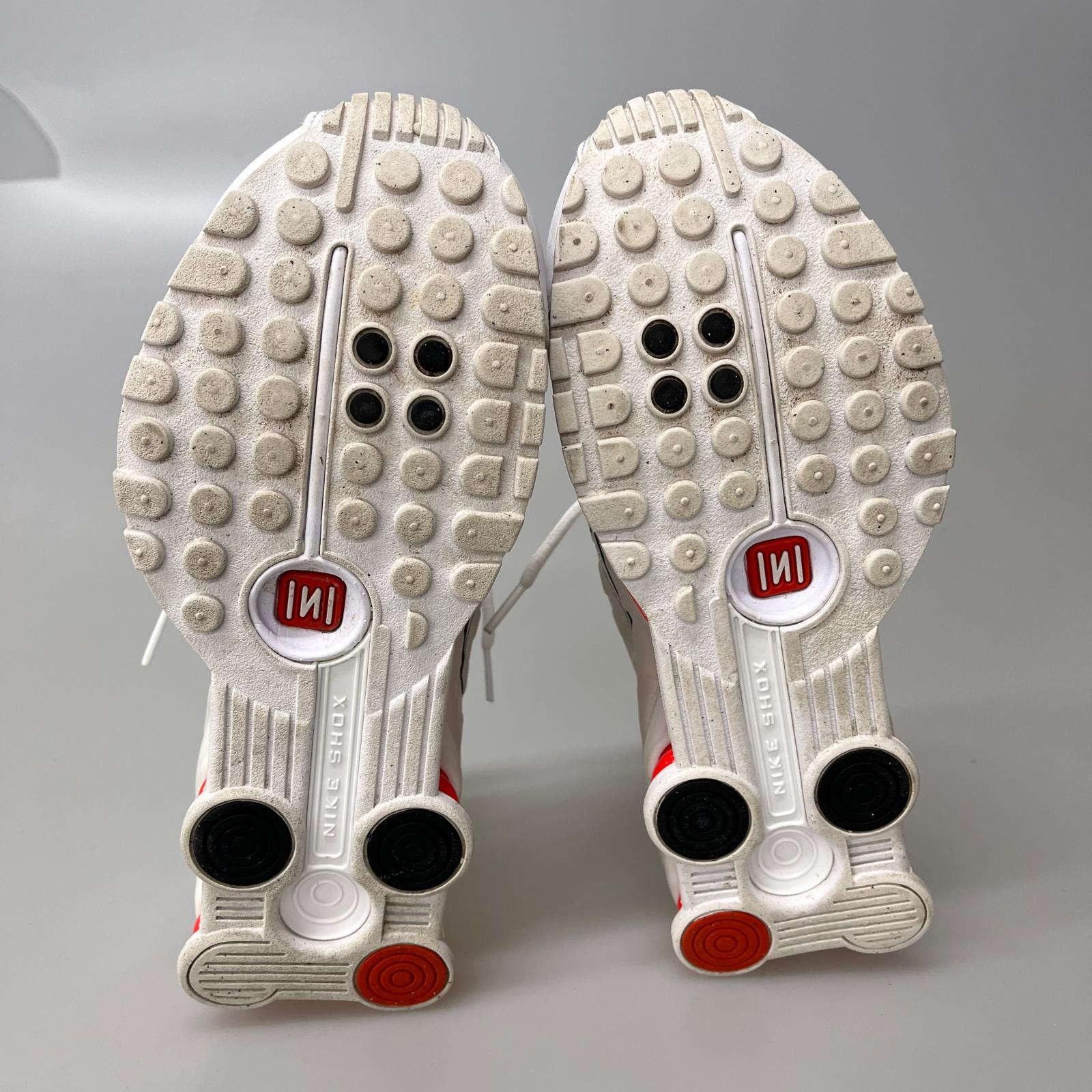 スニーカー SHOX R4 白 (24.0) 24cm (US6 UK5 1/2 EU38) ホワイト
