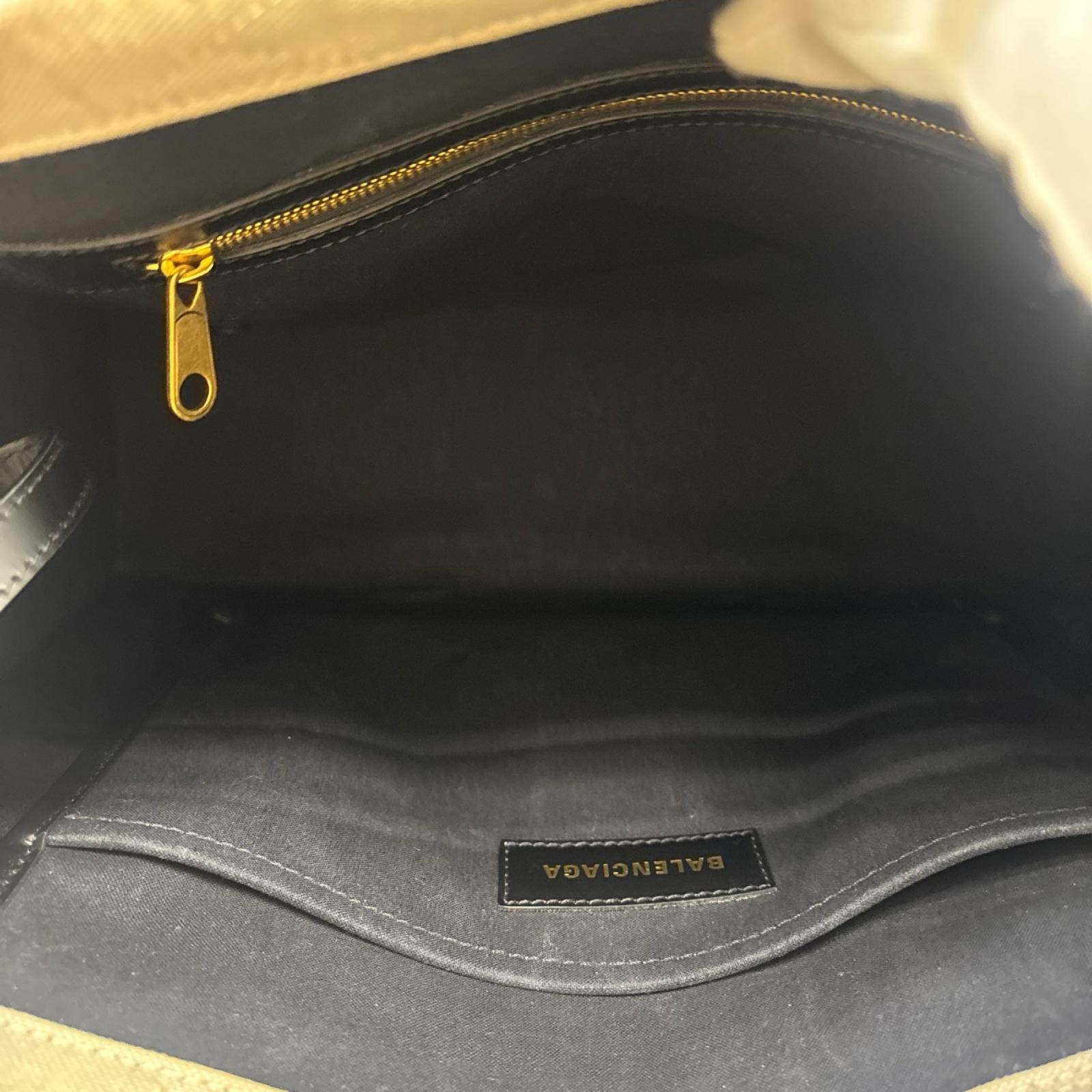 Hardware Tote Bag MEDIUM 671400 9260