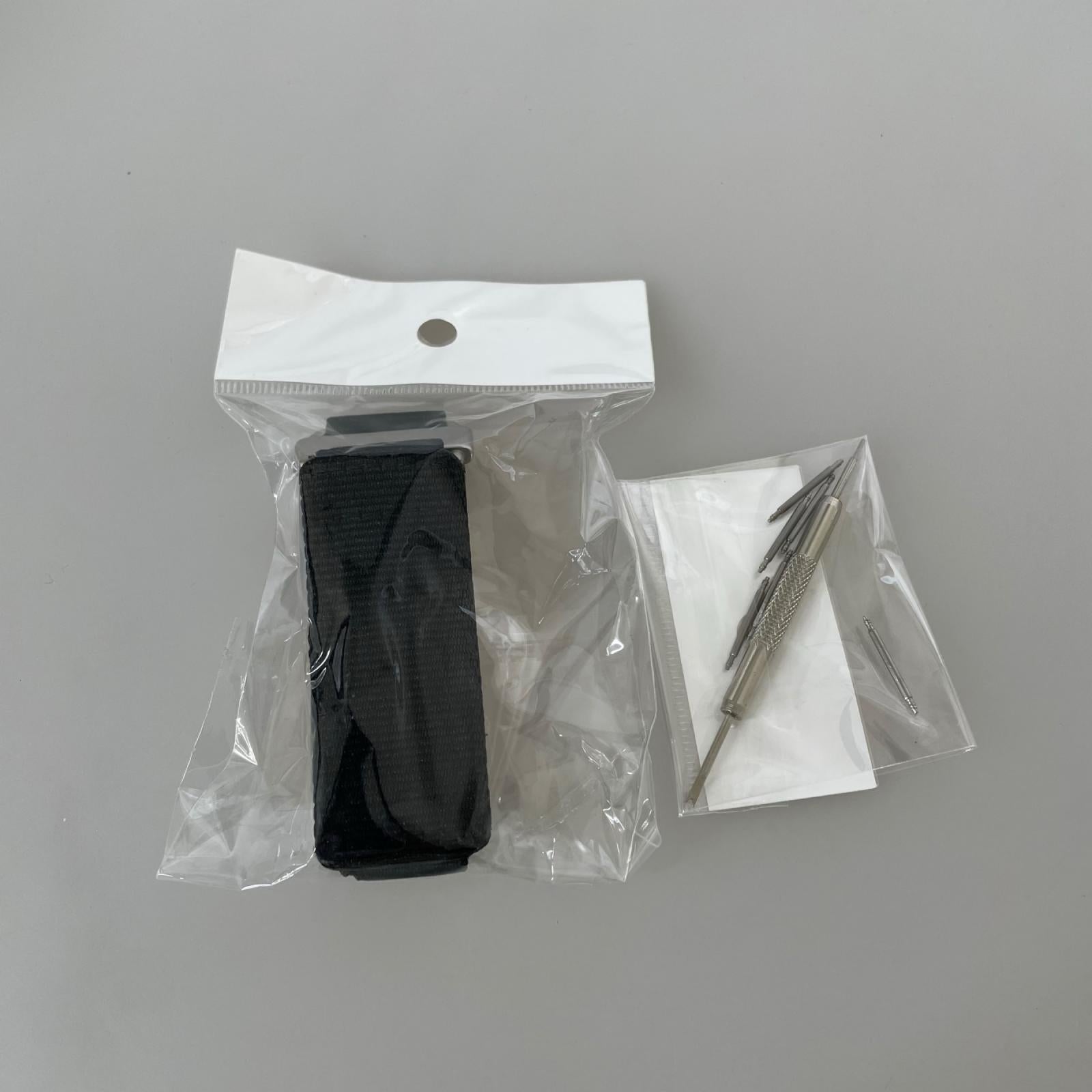 腕時計 ZENO WATCH ｸｫｰﾂ ｱﾅﾛｸﾞ W.W.W ﾐﾘﾀﾘｰ 黒 腕時計
