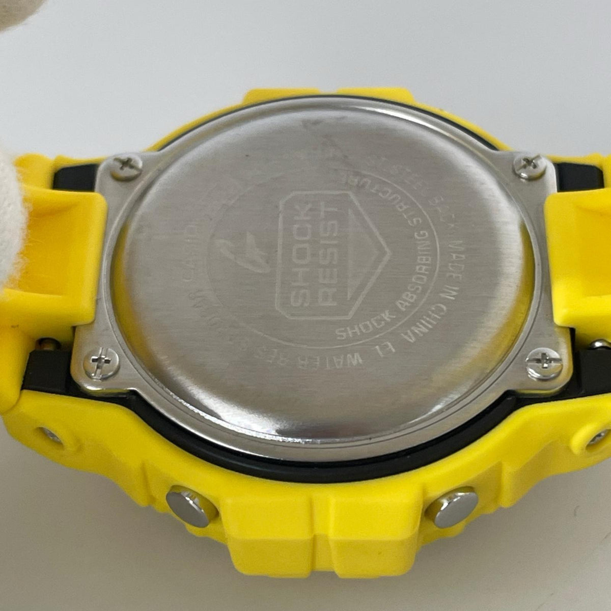 腕時計 ﾃﾞｼﾞﾀﾙ ｸｫｰﾂ 三つ目 黄色 DW-5900RS-9JF