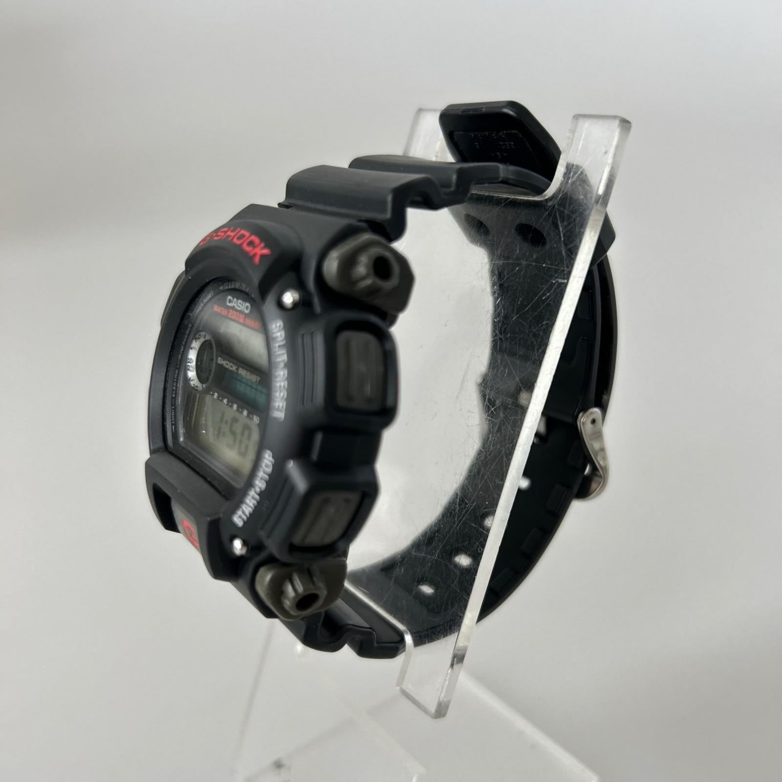 腕時計 DW-9052-1V ブラック