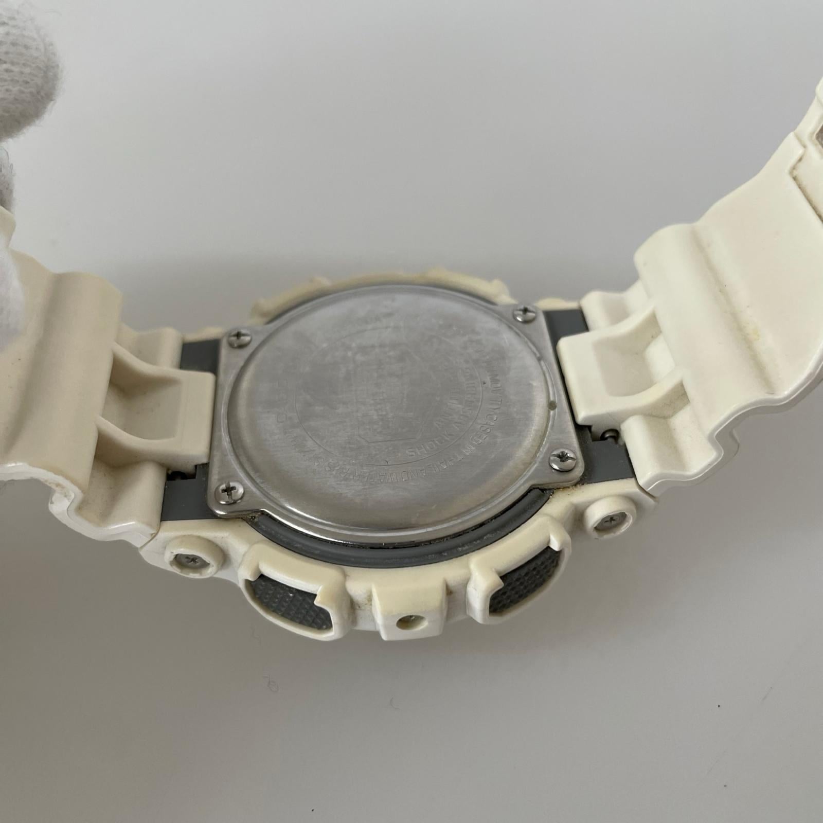 腕時計 GA-100A ホワイト