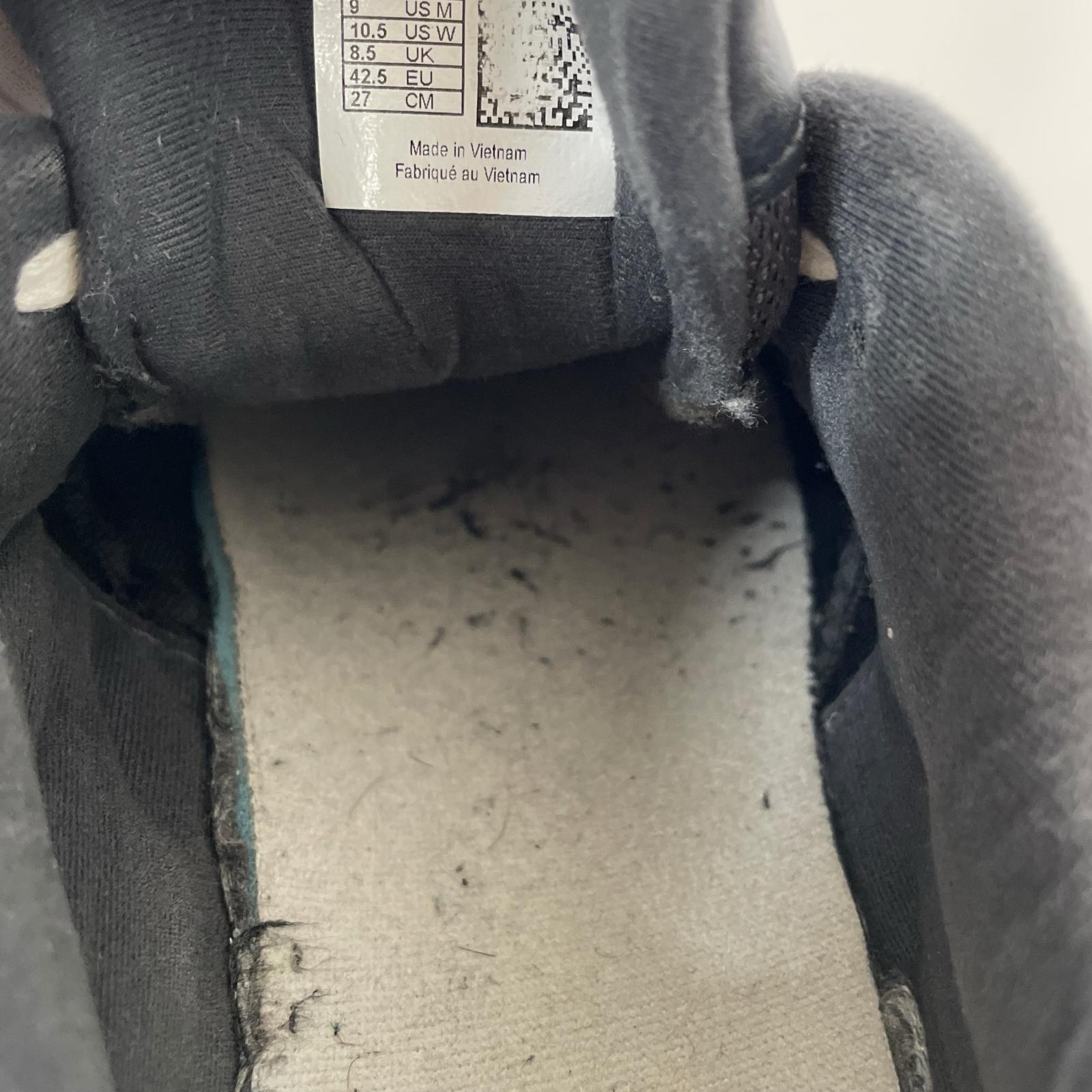 スニーカー 27.0cm 27cm (US9 UK8 1/2 EU44) グレー