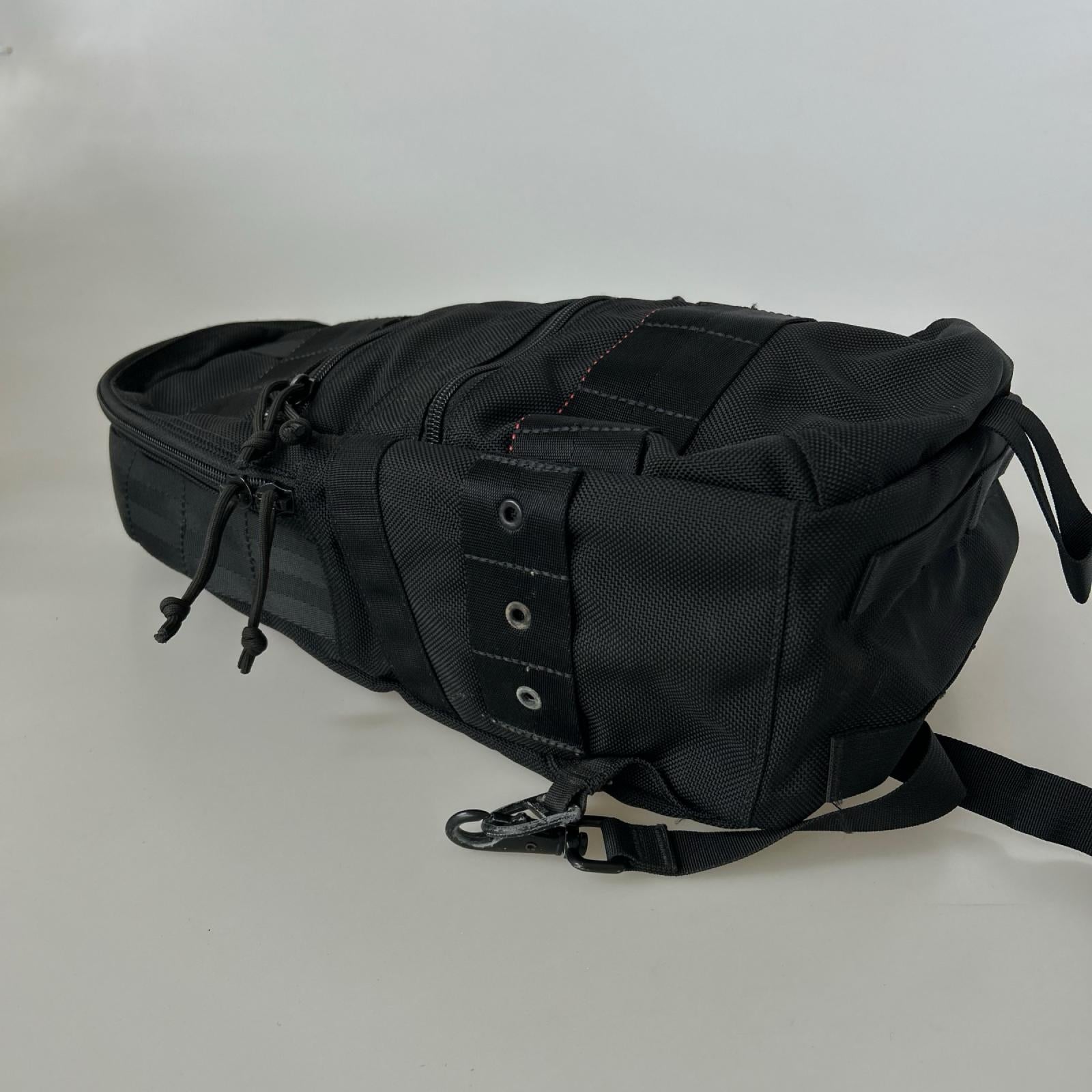 リュック・デイパック TACTICAL SLING　バッグ 黒 ブラック