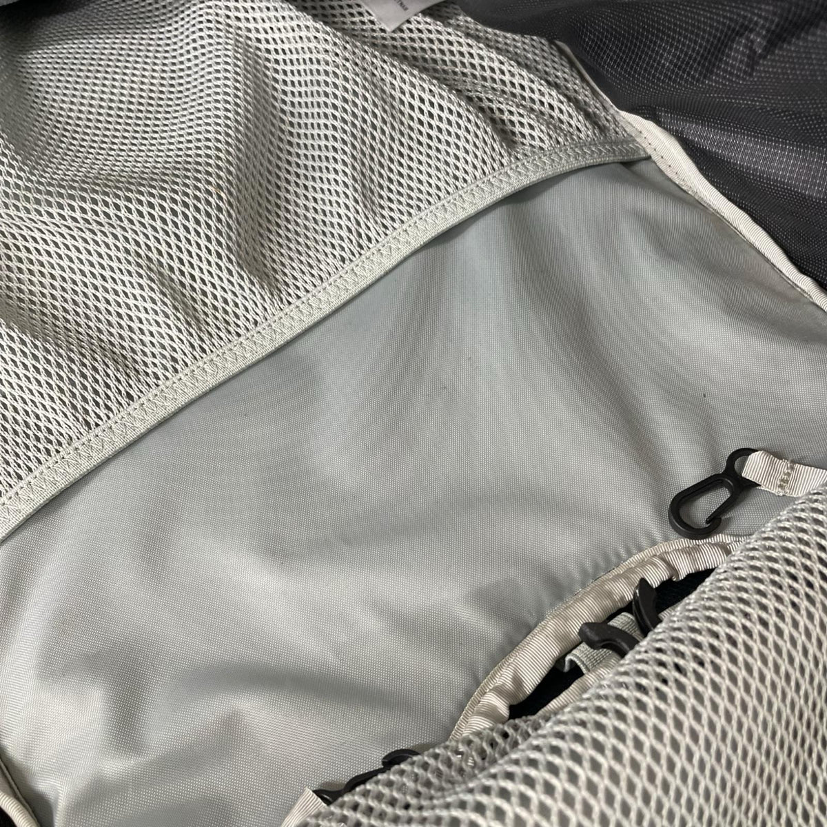 リュック・デイパック GRAFTON 60 黒 ブラック
