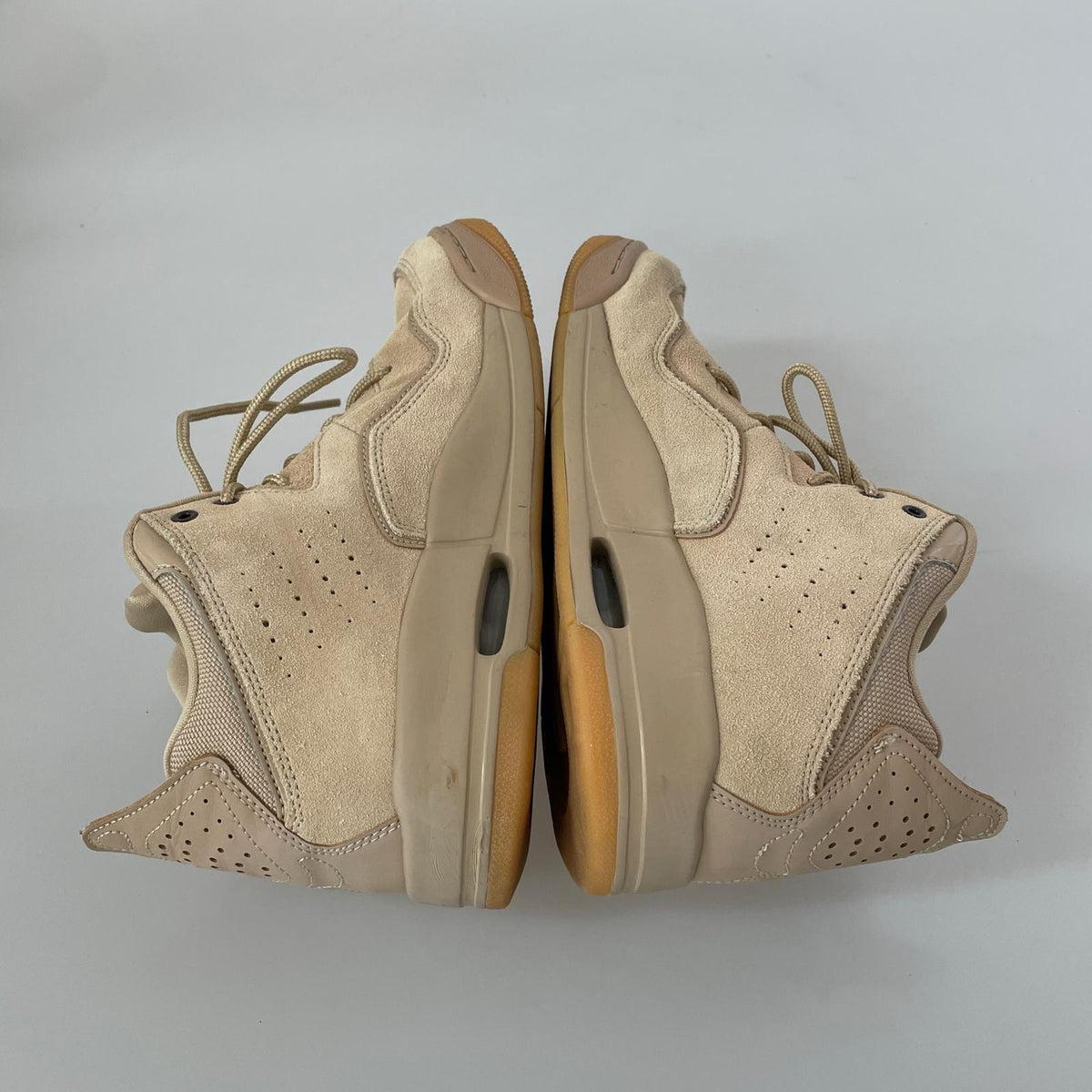 スニーカー AT0057-200 AIR JORDAN COURTSIDE 26cm 26cm (US8 UK7 1/2 EU42) ベージュ