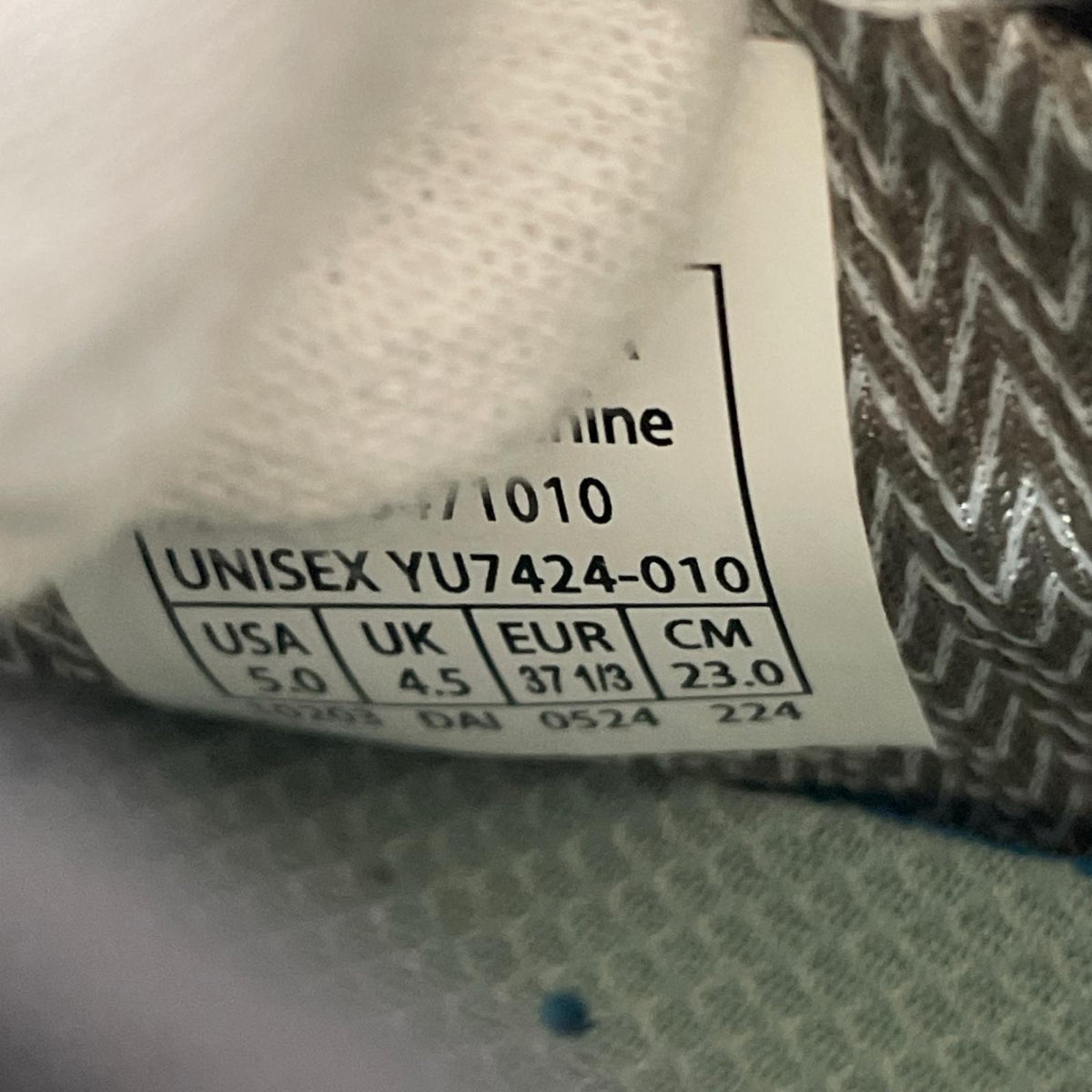スニーカー ﾎｰｿﾝﾚｲﾝ ﾐｯﾄﾞ ｵﾑﾆﾃｯｸ 黒 23.0 YU7424 23cm (US5 UK4 1/2 EU36) ブラック