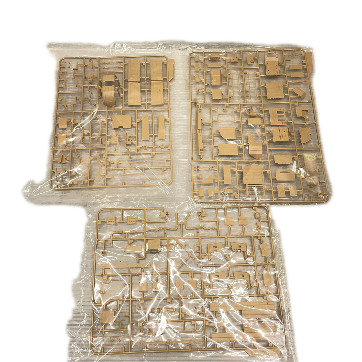 1/35 ロシア 多連装ロケットランチャー 9A52-2 スメーチ プラモデル MENG MODEL ミリタリープラモ