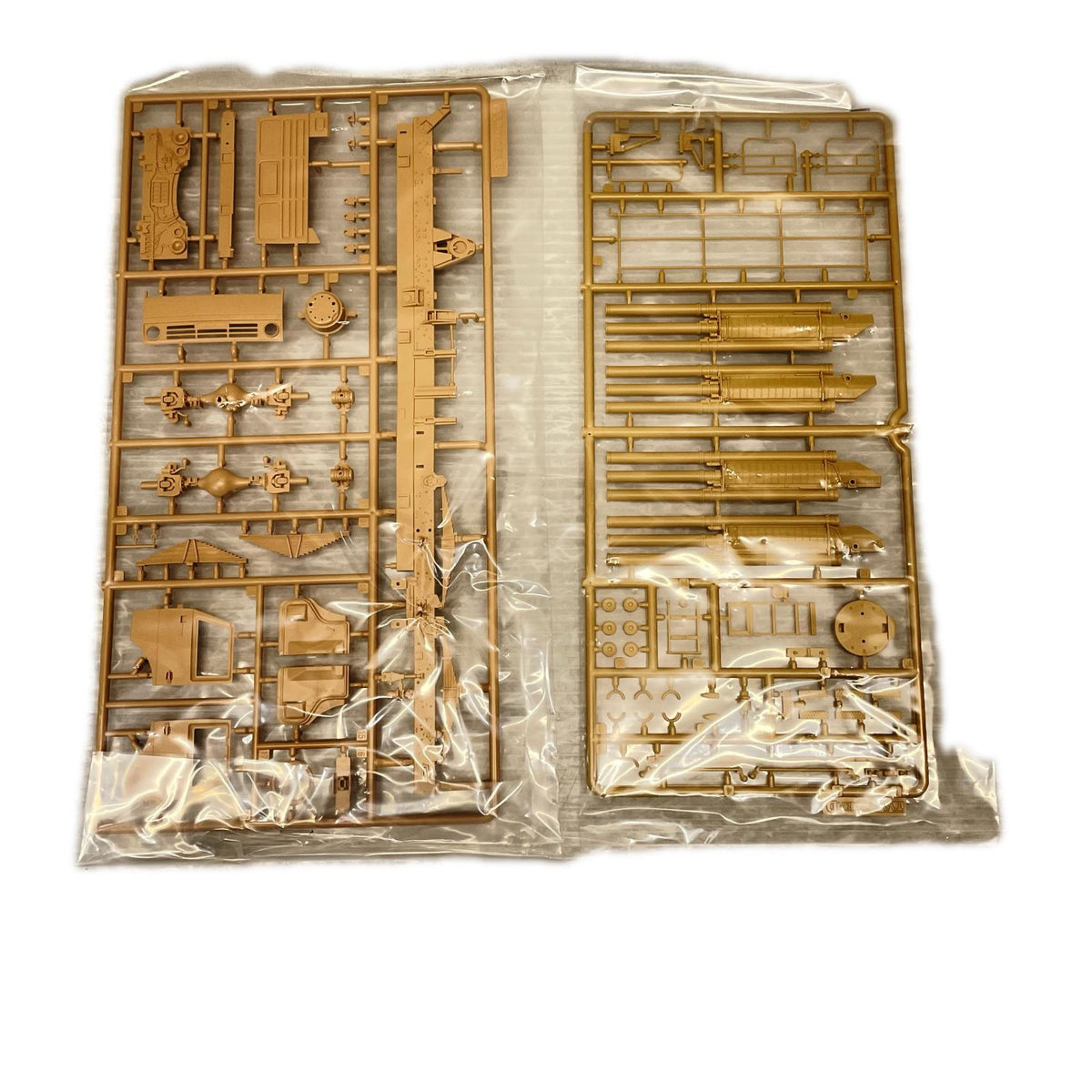 1/35 ロシア軍 パーンツィリーS1/ SA-22 グレイハウンド タイガーモデル ミリタリープラモ