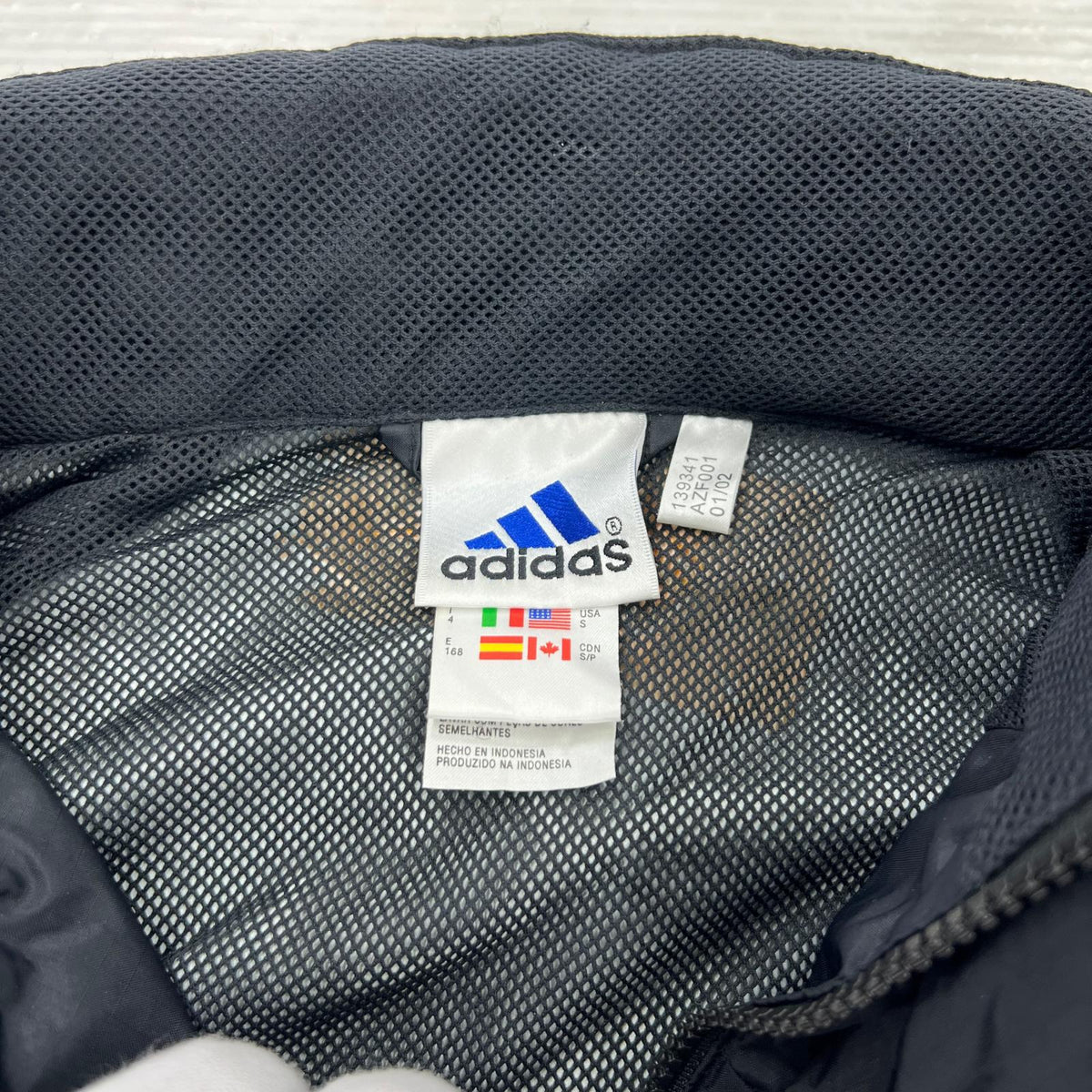 ジャージ adidas レアルマドリード ナイロンジャケット M ブラック