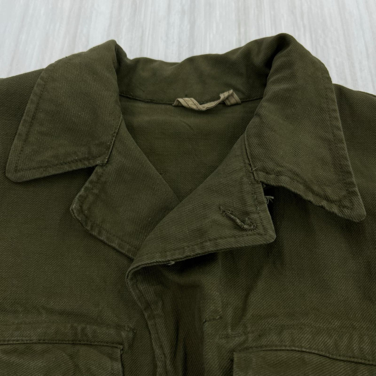 ミリタリージャケット M-47 FIELD JACKET 初期型 カーキ