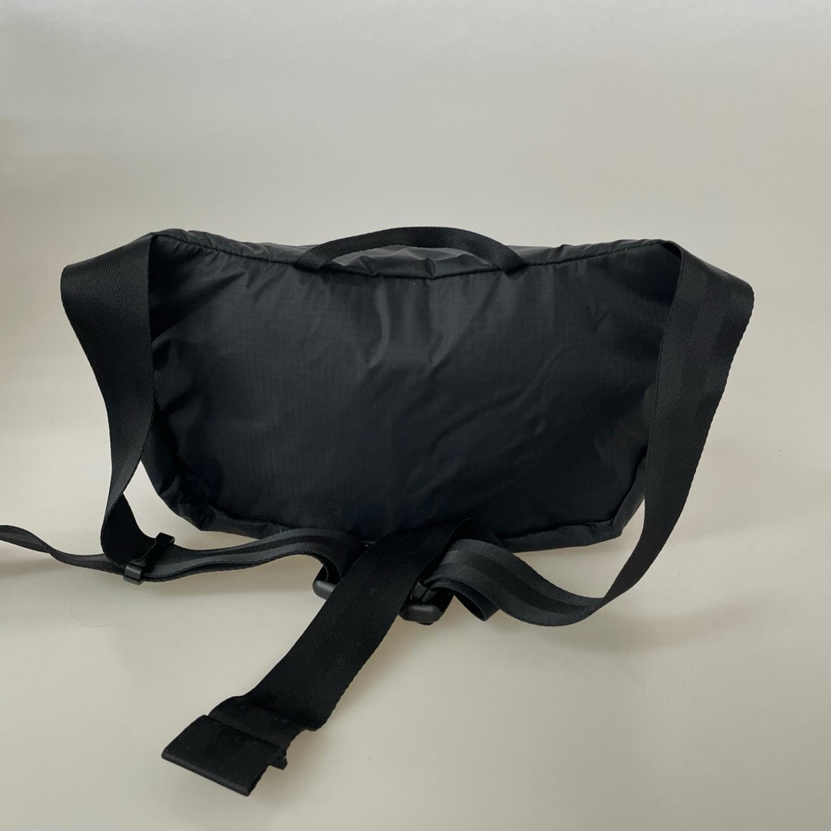 ショルダーバッグ Glam Hip Bag 黒 NM81753 ブラック