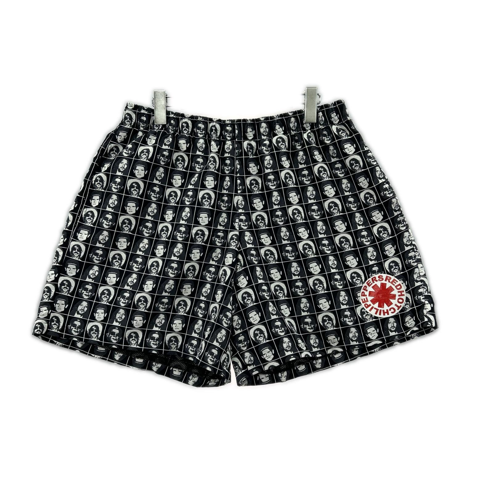 ショートパンツ 2024年ﾂｱｰ RED HOT CHILI PEPPERS 総柄 (L) L ブラック