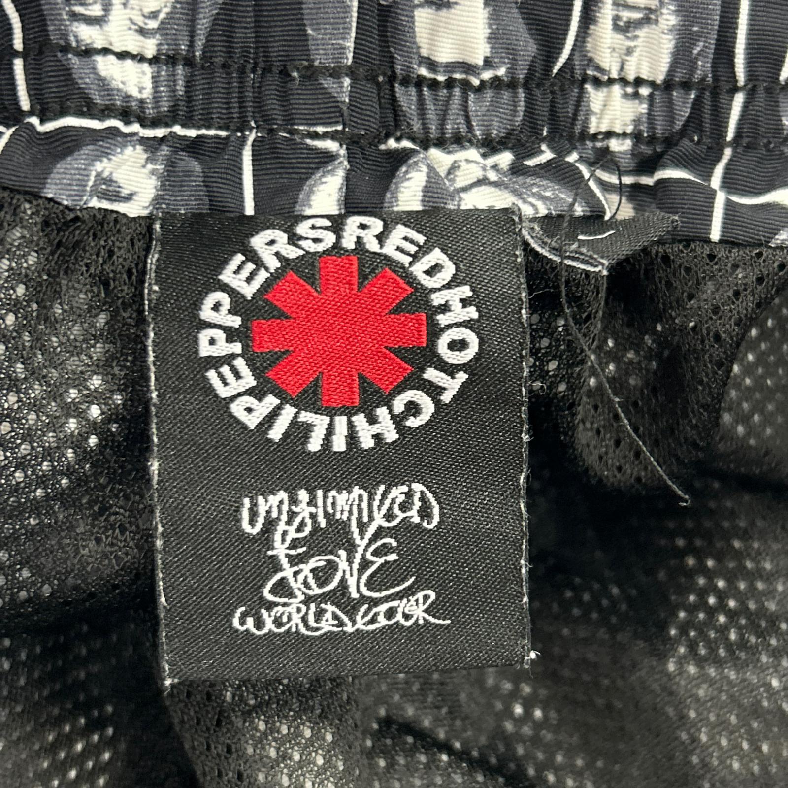 ショートパンツ 2024年ﾂｱｰ RED HOT CHILI PEPPERS 総柄 (L) L ブラック