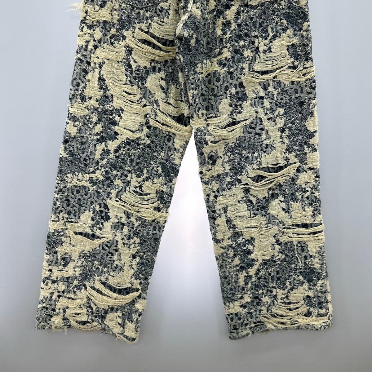デニムパンツ 1981 u denim distressed monogram 青 XS
