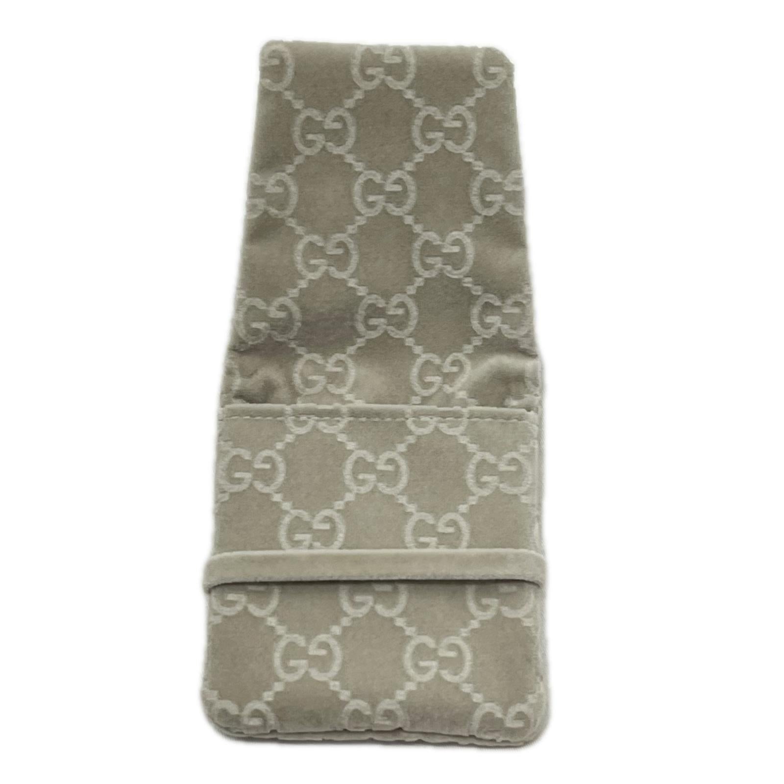 GUCCI インターロッキングGシルバーネックレス