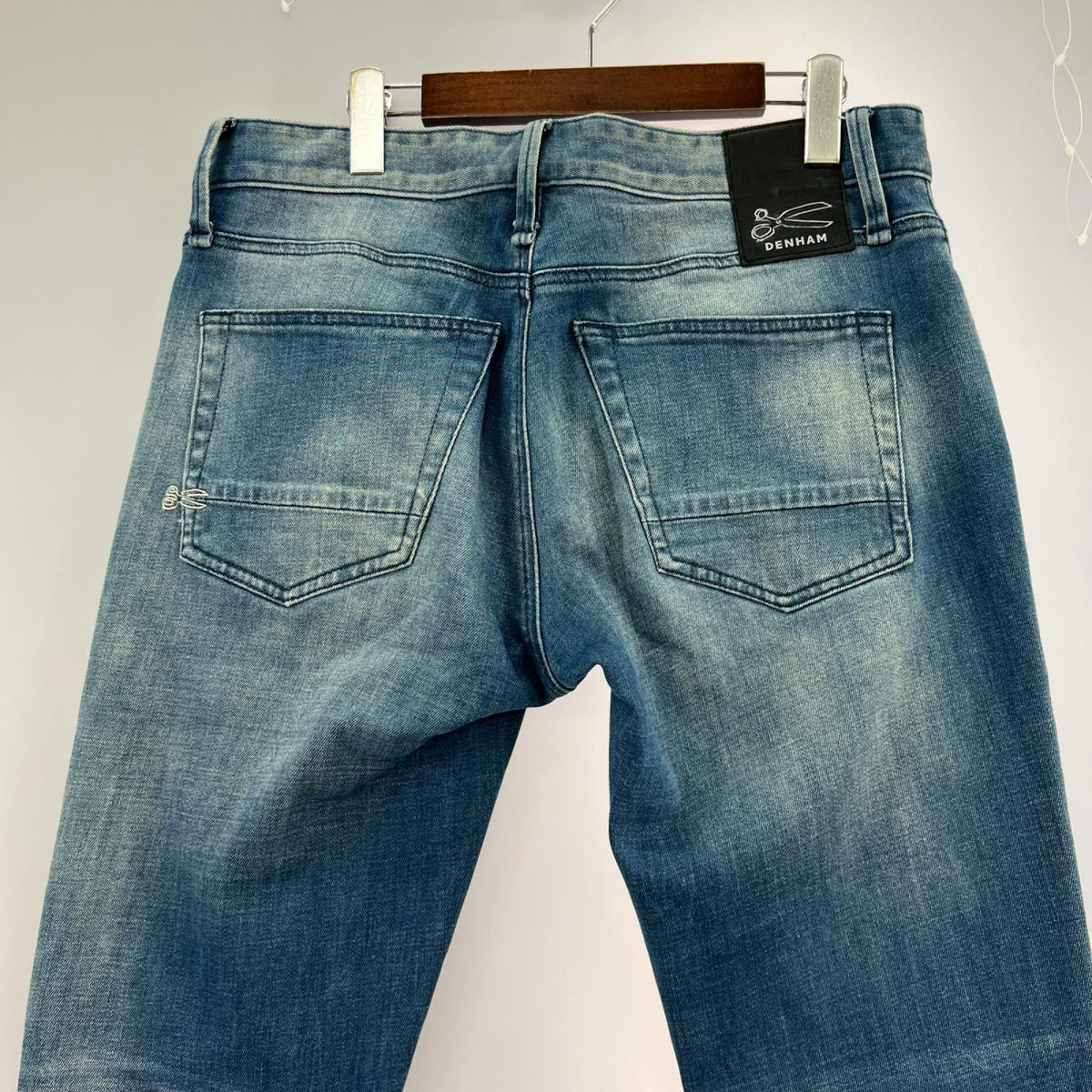 デニムパンツ RAZOR SLIM FIT (32)