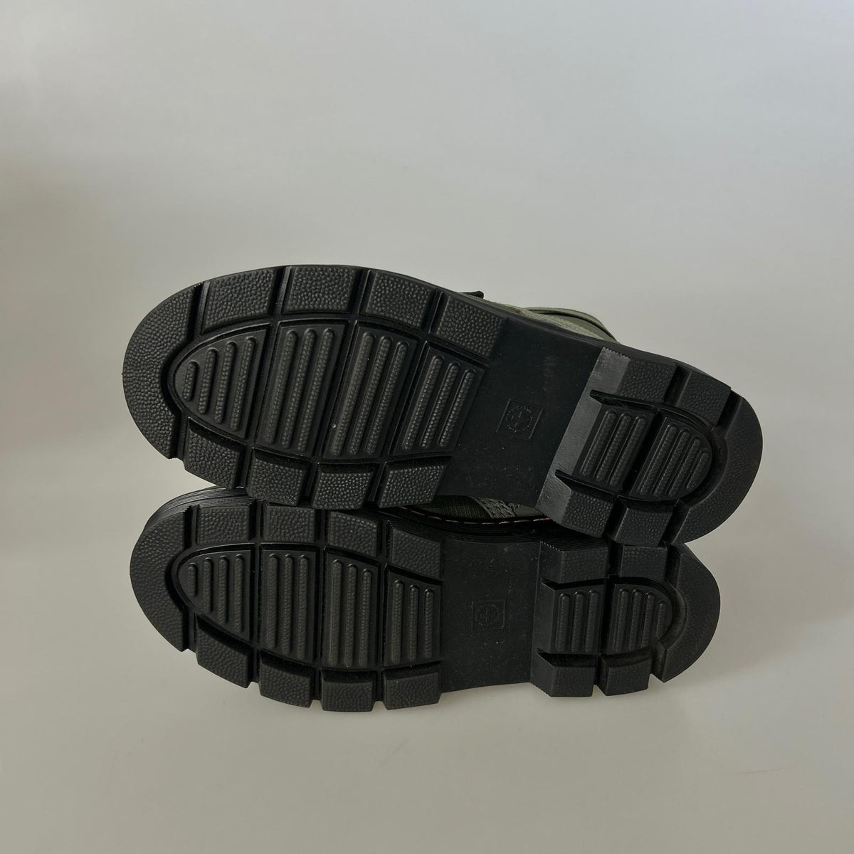 スニーカー COMBS TECH Ⅱ レースアップブーツ UK9 カーキ