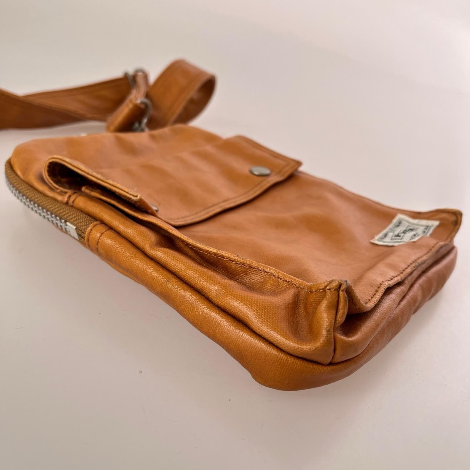 ショルダーバッグ FREE STYLE SHOULDER BAG ブラウン