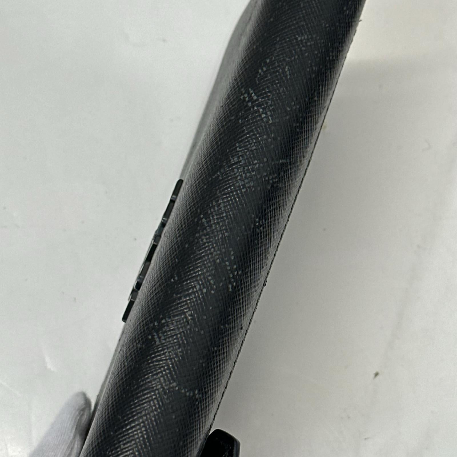 PRADA サフィアーノ 二つ折り長財布 1MH132 2EBW F0002