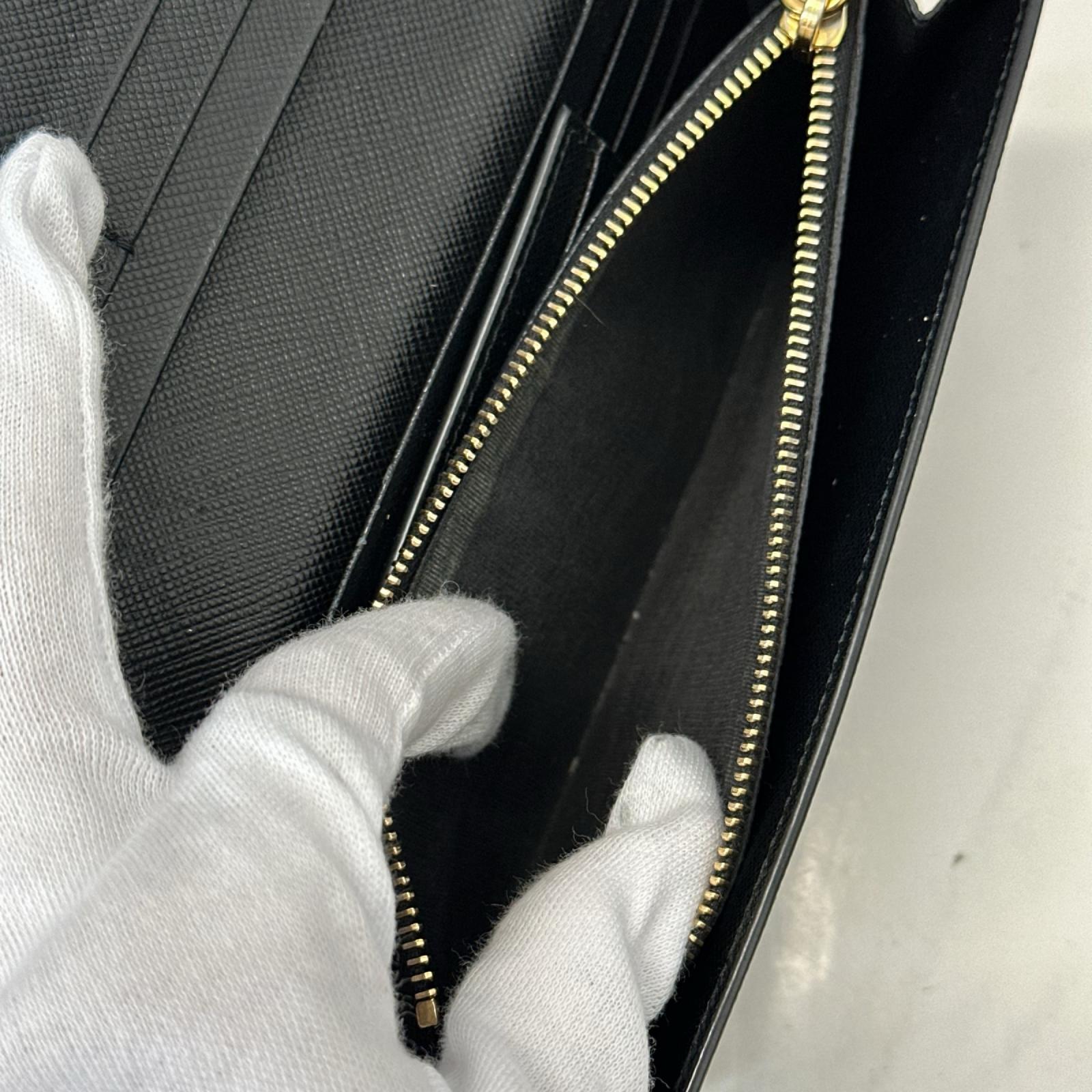 PRADA サフィアーノ 二つ折り長財布 1MH132 2EBW F0002