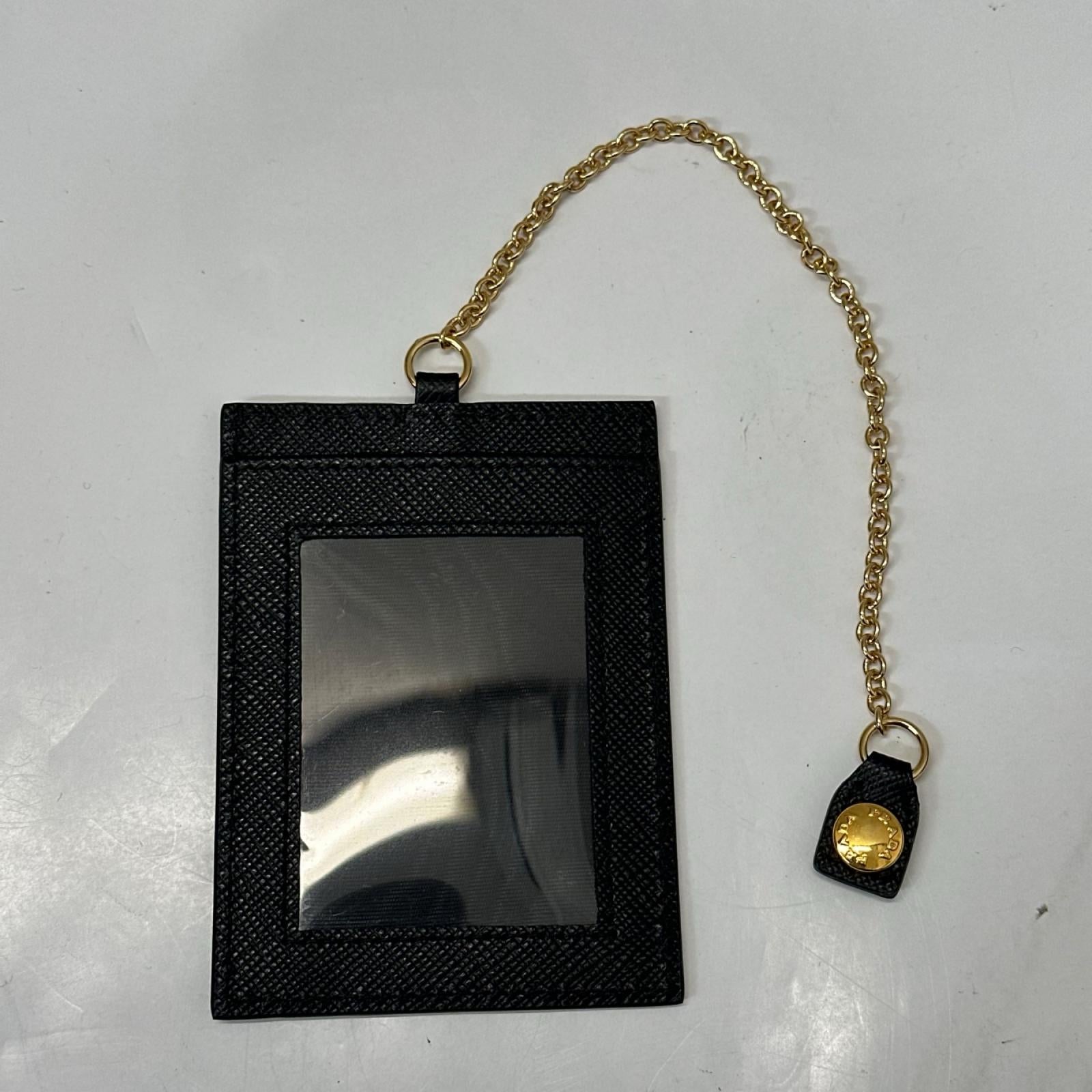 PRADA サフィアーノ 二つ折り長財布 1MH132 2EBW F0002
