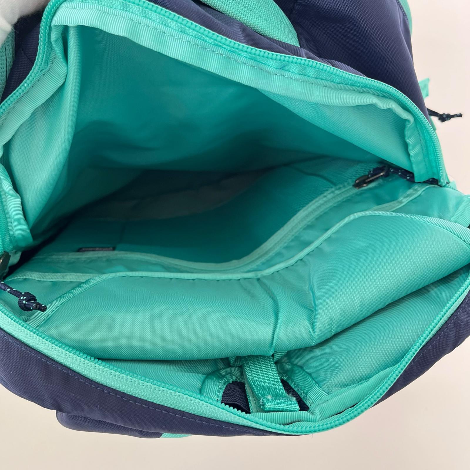 リュック・デイパック Refugio Day Pack ネイビー