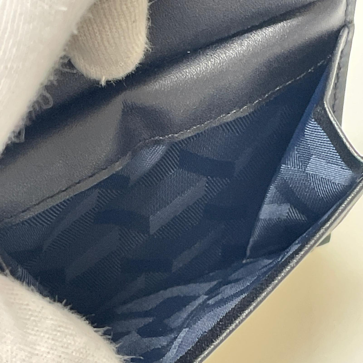 コンパクトウォレット LACOSTE レザーコンパクト財布 黒 ブラック