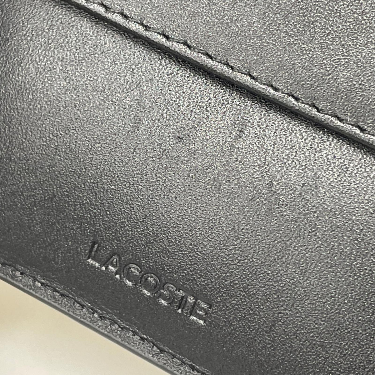 コンパクトウォレット LACOSTE レザーコンパクト財布 黒 ブラック