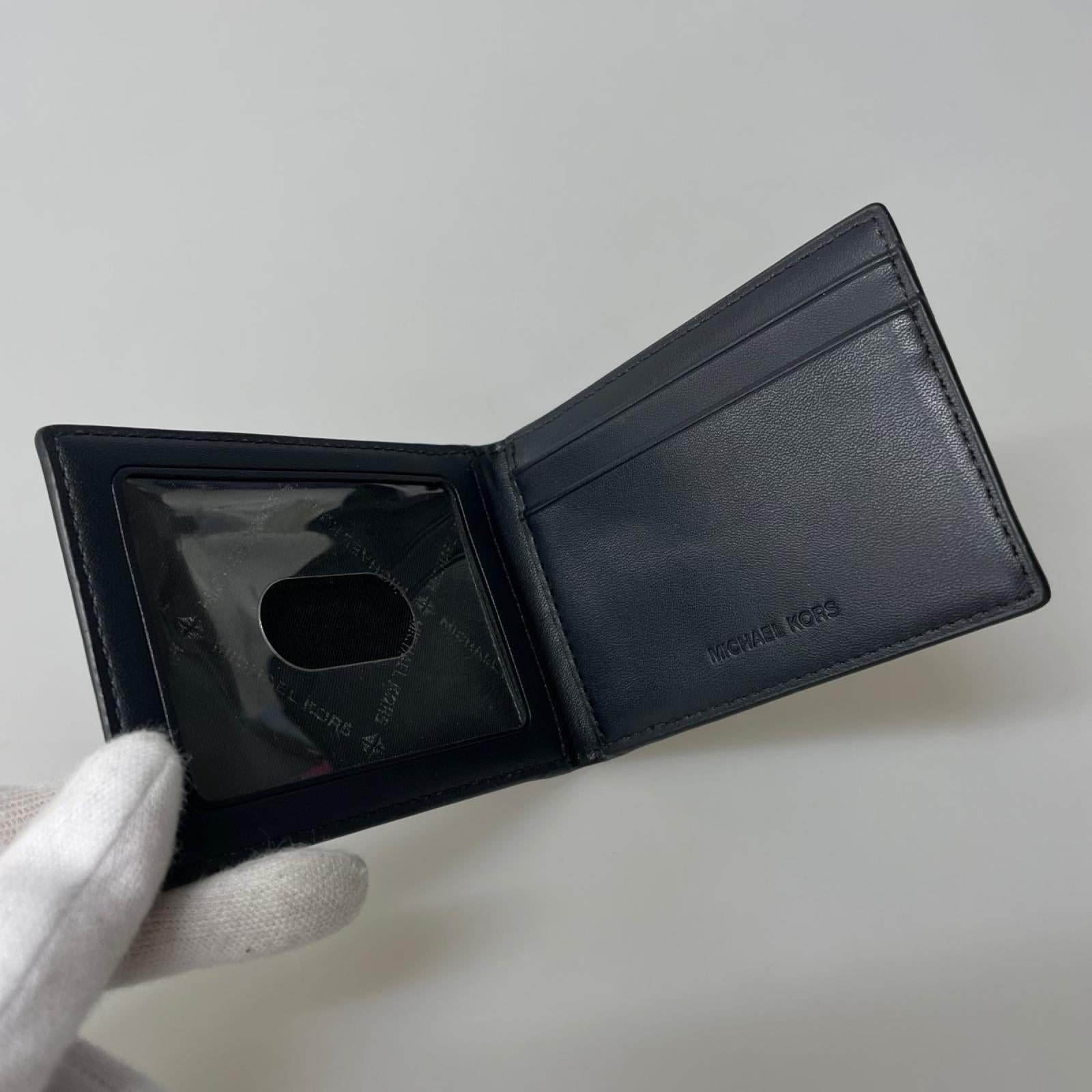 コンパクトウォレット 2つ折り財布