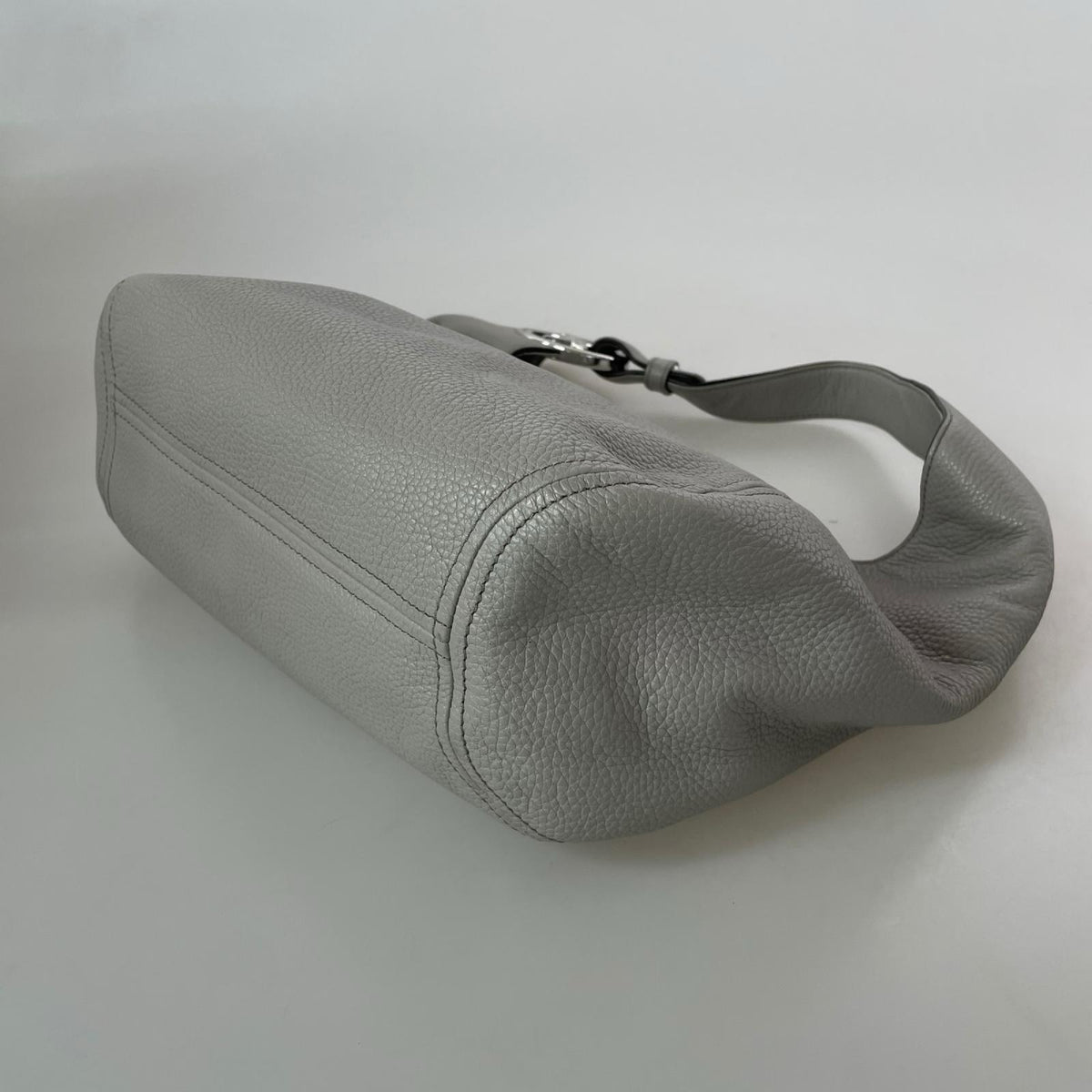 トートバッグ ﾚｻﾞｰﾜﾝｼｮﾙﾀﾞｰﾊﾞｯｸﾞ グレー