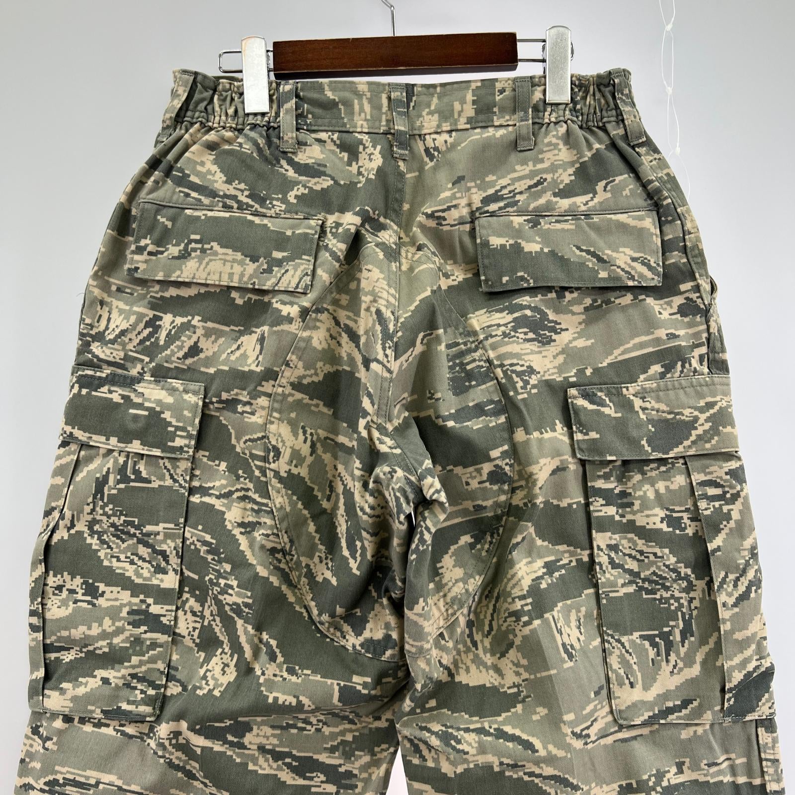 パンツ 米軍 ﾃﾞｼﾞﾀﾙﾀｲｶﾞｰｶﾓ ｶｰｺﾞﾊﾟﾝﾂ (実寸32)