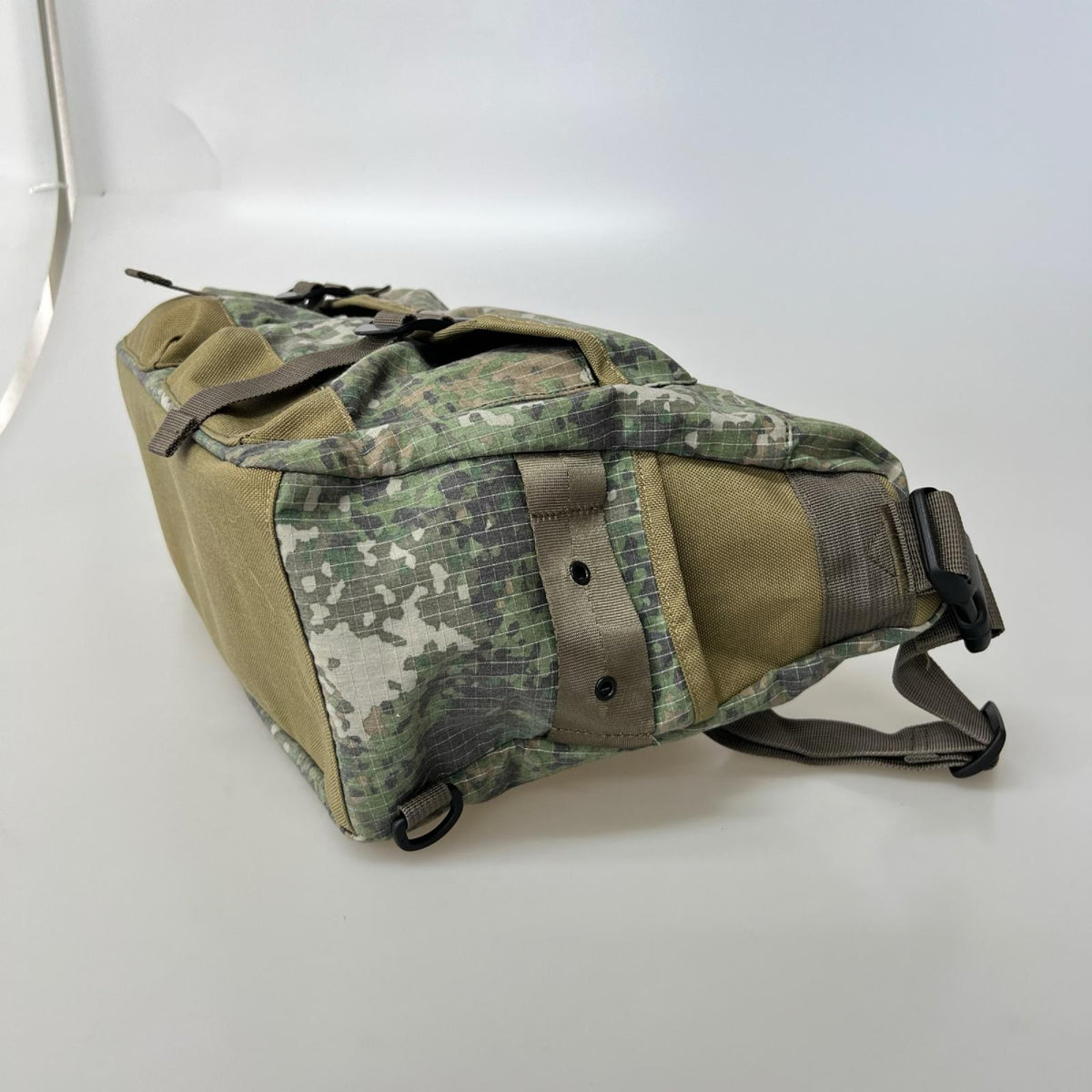 ショルダーバッグ REFLECT RIP BOAT SHAPED SHOULDER