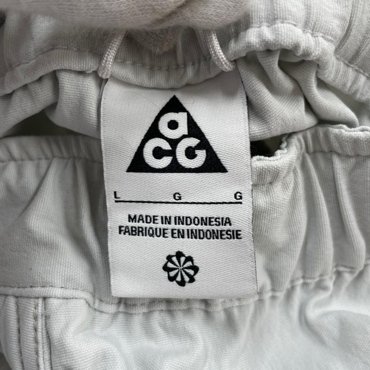パンツ ACG ﾃﾞﾀｯﾁｬﾌﾞﾙ ﾅｲﾛﾝﾊﾟﾝﾂ ｸﾞﾚー L グレー