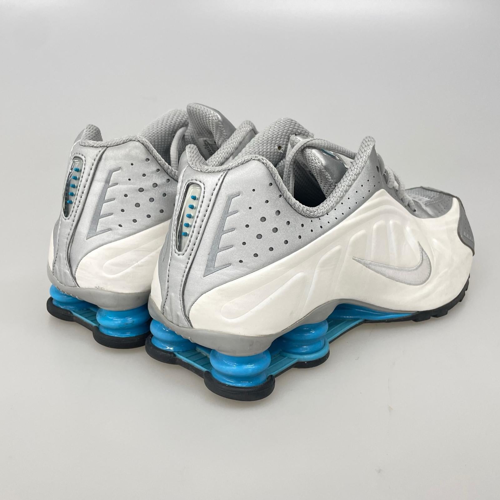 スニーカー SHOX R4 シルバー /ブルー 27.5cm (US9 1/2 UK9 EU45) ホワイト