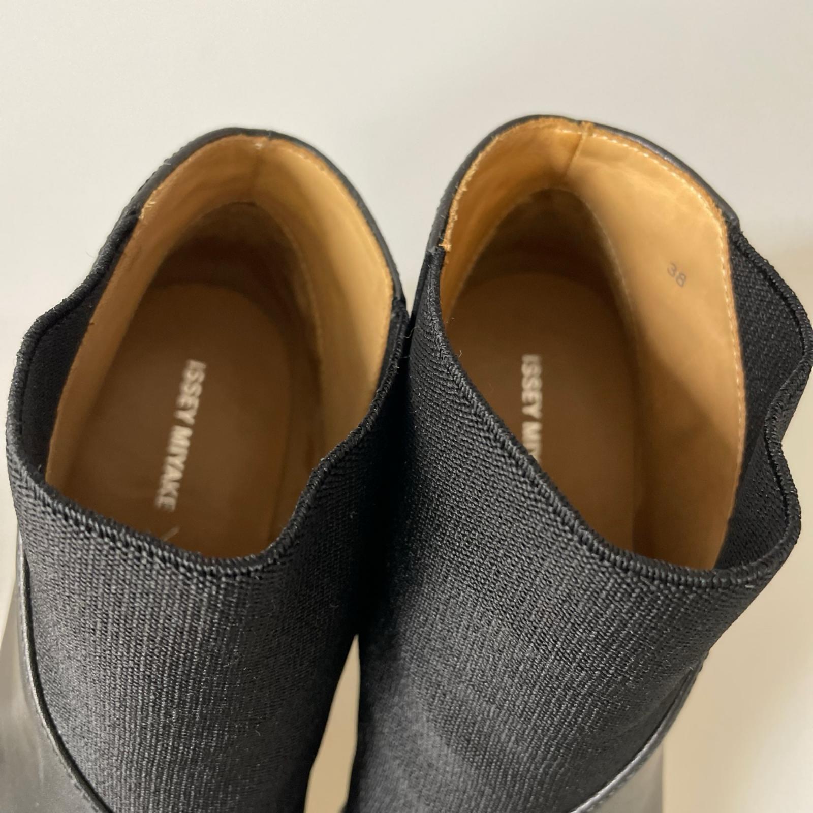 ブーツ ISSEY MIYAKE×UNITED NUDE ﾚｻﾞｰｼｮｰﾄﾌﾞｰﾂ ﾌﾞﾗｯｸ （38） 38 ブラック