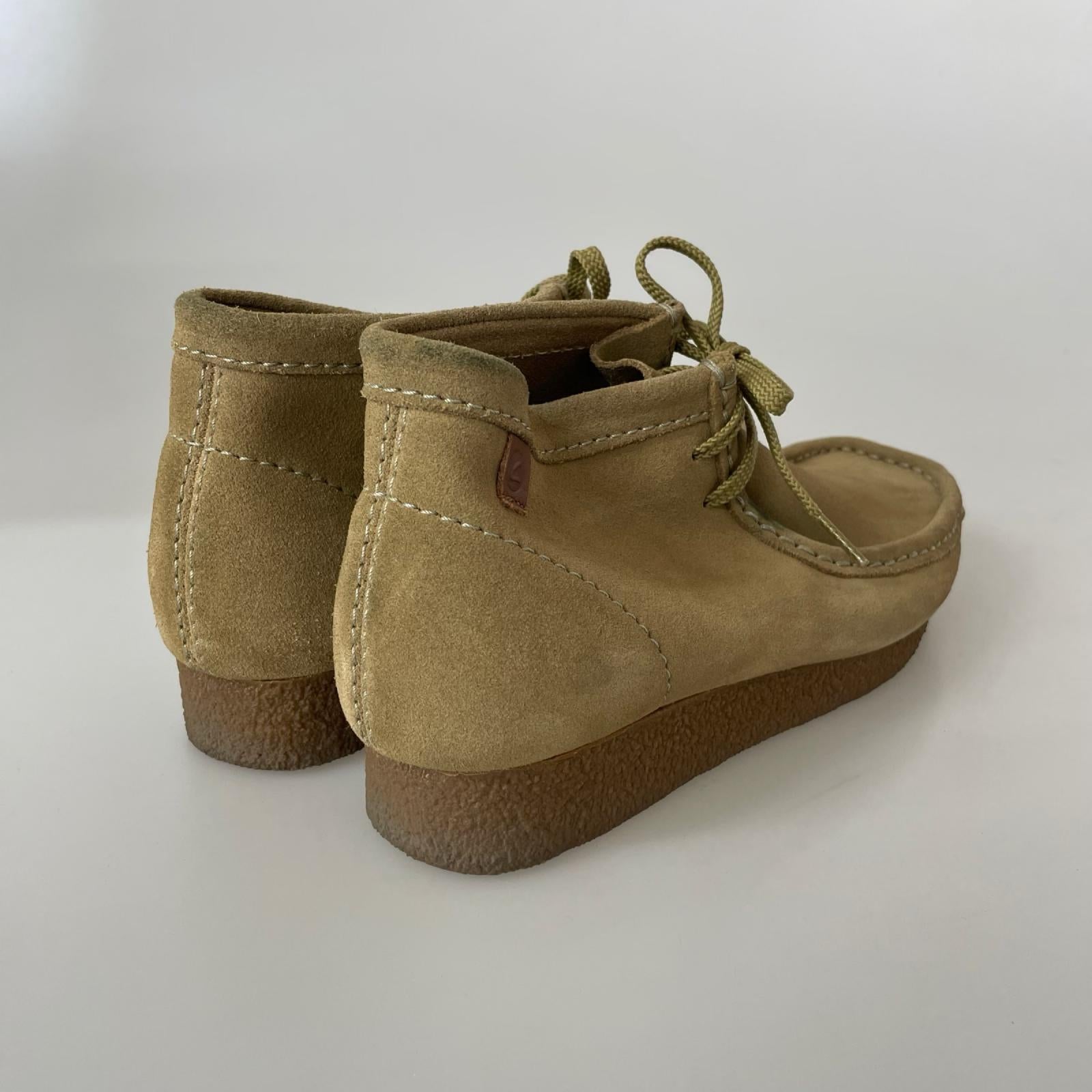 シューズ Extreme Comfort スエードモカシン ベージュ