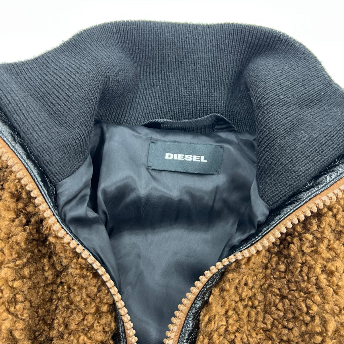 ジャケット DIESEL ｶｰﾘｰﾌｪｲｸﾌｧｰ ﾎﾞﾝﾊﾞｰｼﾞｬｹｯﾄ S ﾌﾞﾗｳﾝ S ブラウン
