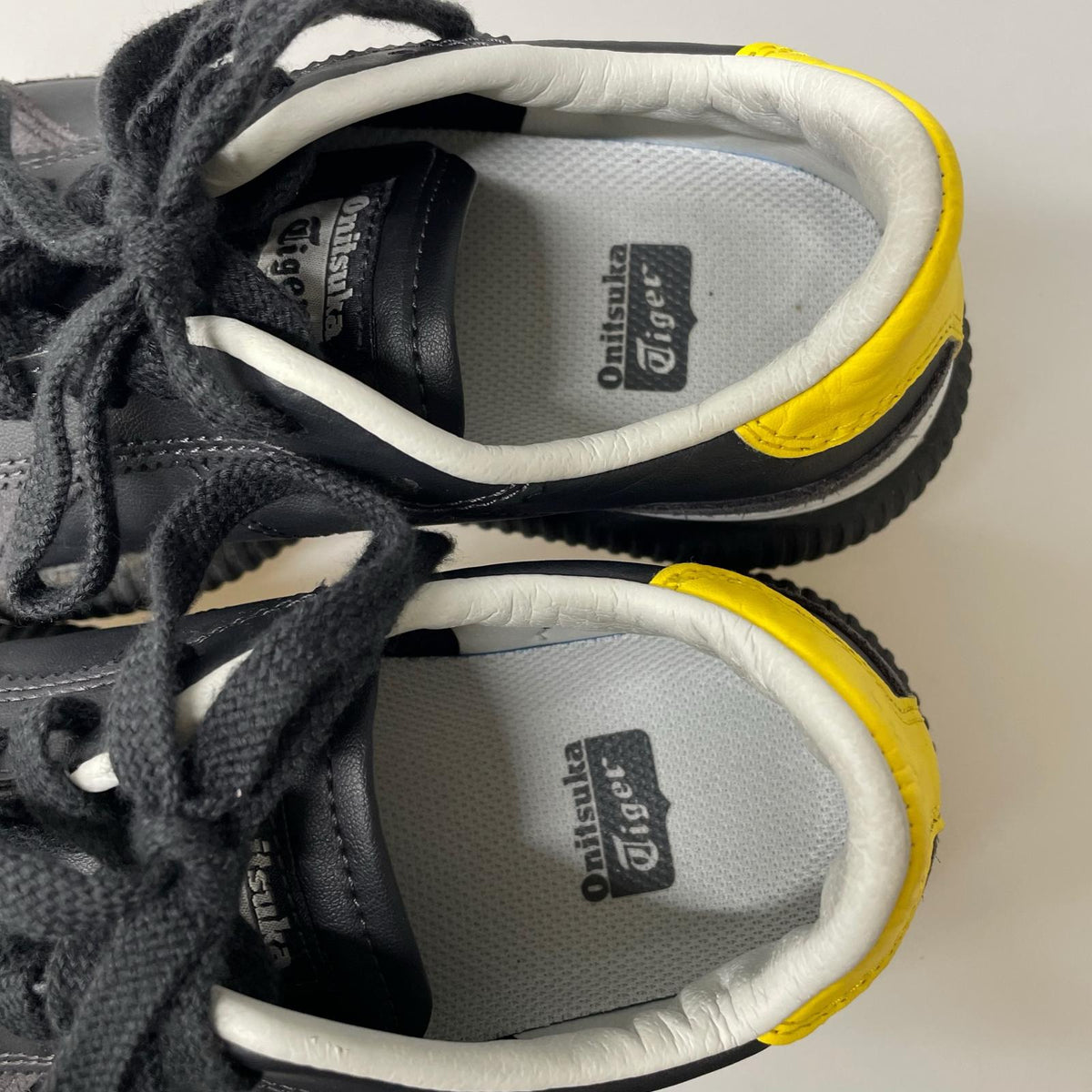 スニーカー ONITSUKA TIGER DELECITY ﾛｰｶｯﾄｽﾆｰｶｰ 23cm 23cm (US5 UK4 1/2 EU36) グレー