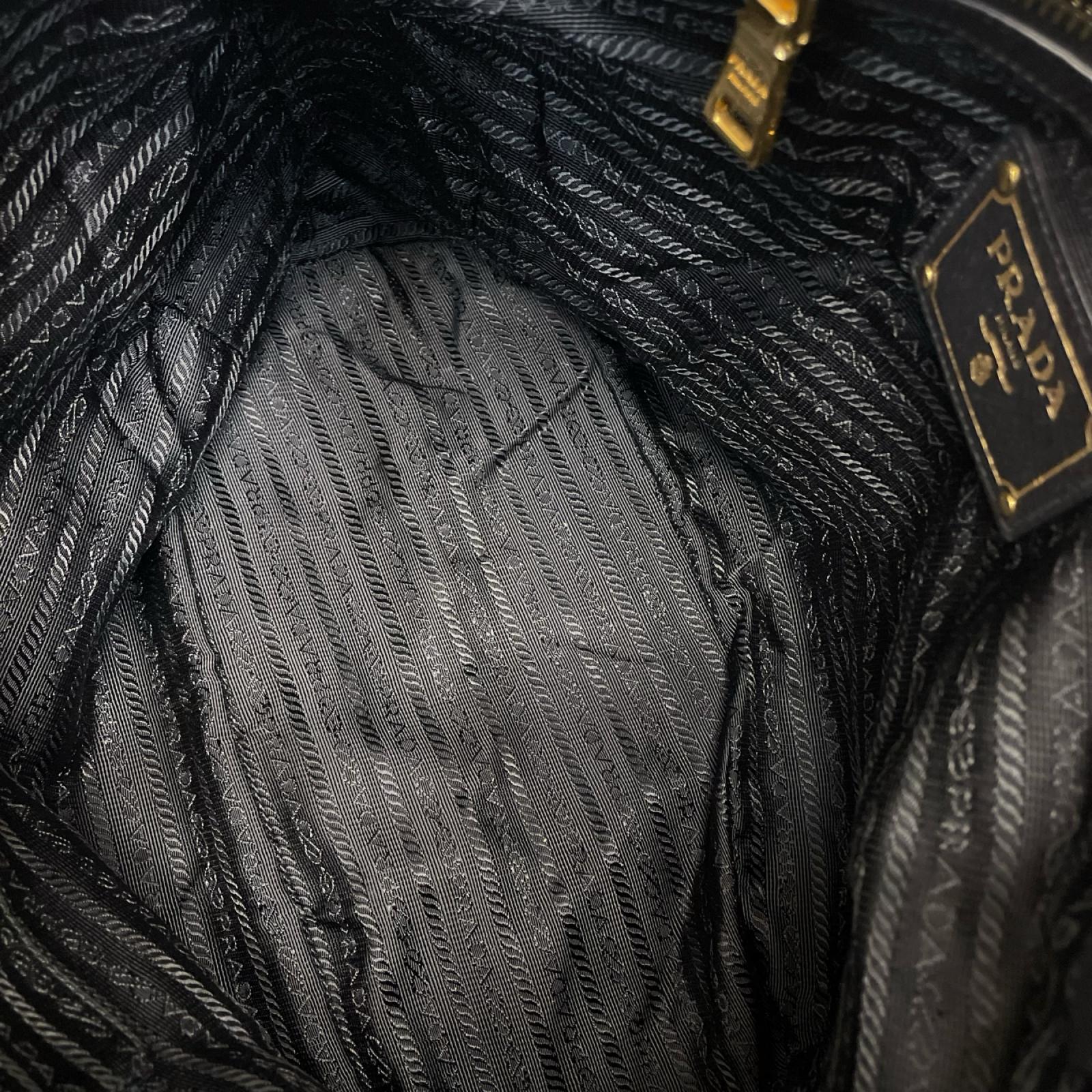 PRADA ヴィッテロダイノレザー　ショッピングトートバッグ