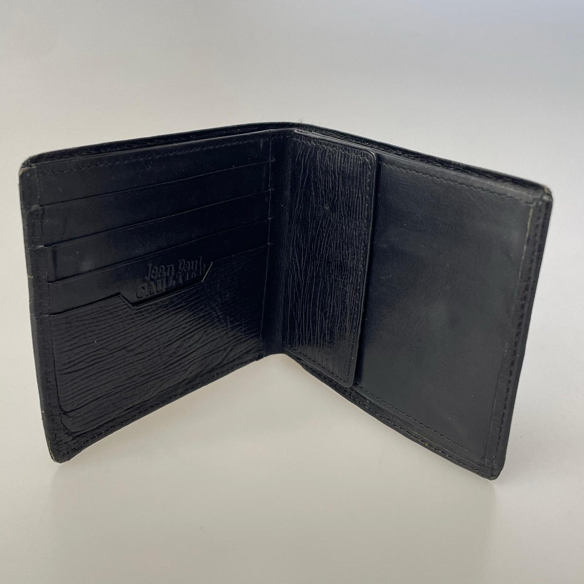 コンパクトウォレット ﾚｻﾞｰ 二つ折り財布 黒 ブラック