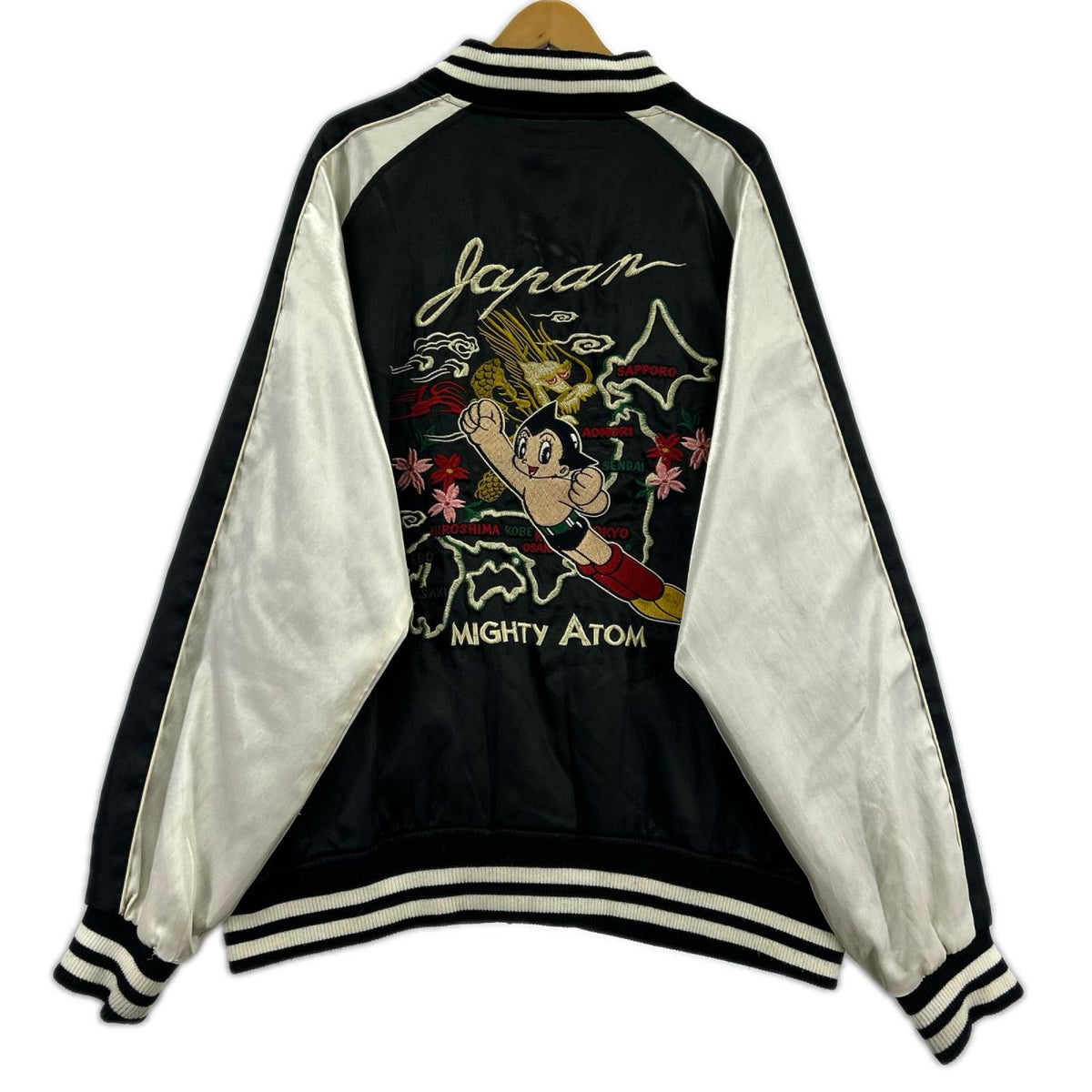 ジャケット genuine quality ｱﾄﾑ ｽｶｼﾞｬﾝ 黒白 (4L)