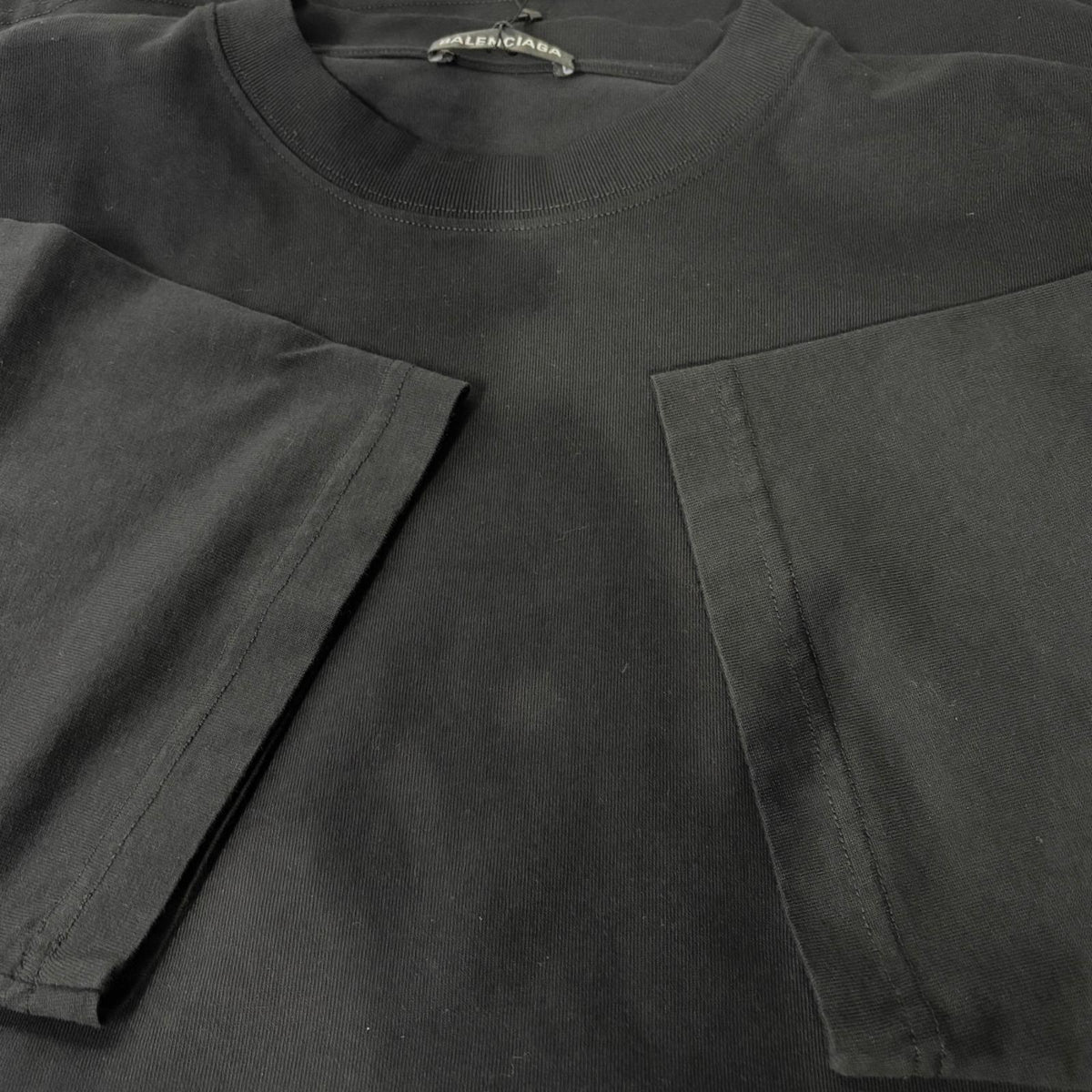 Logo Medium Fit Tee 黒（S）