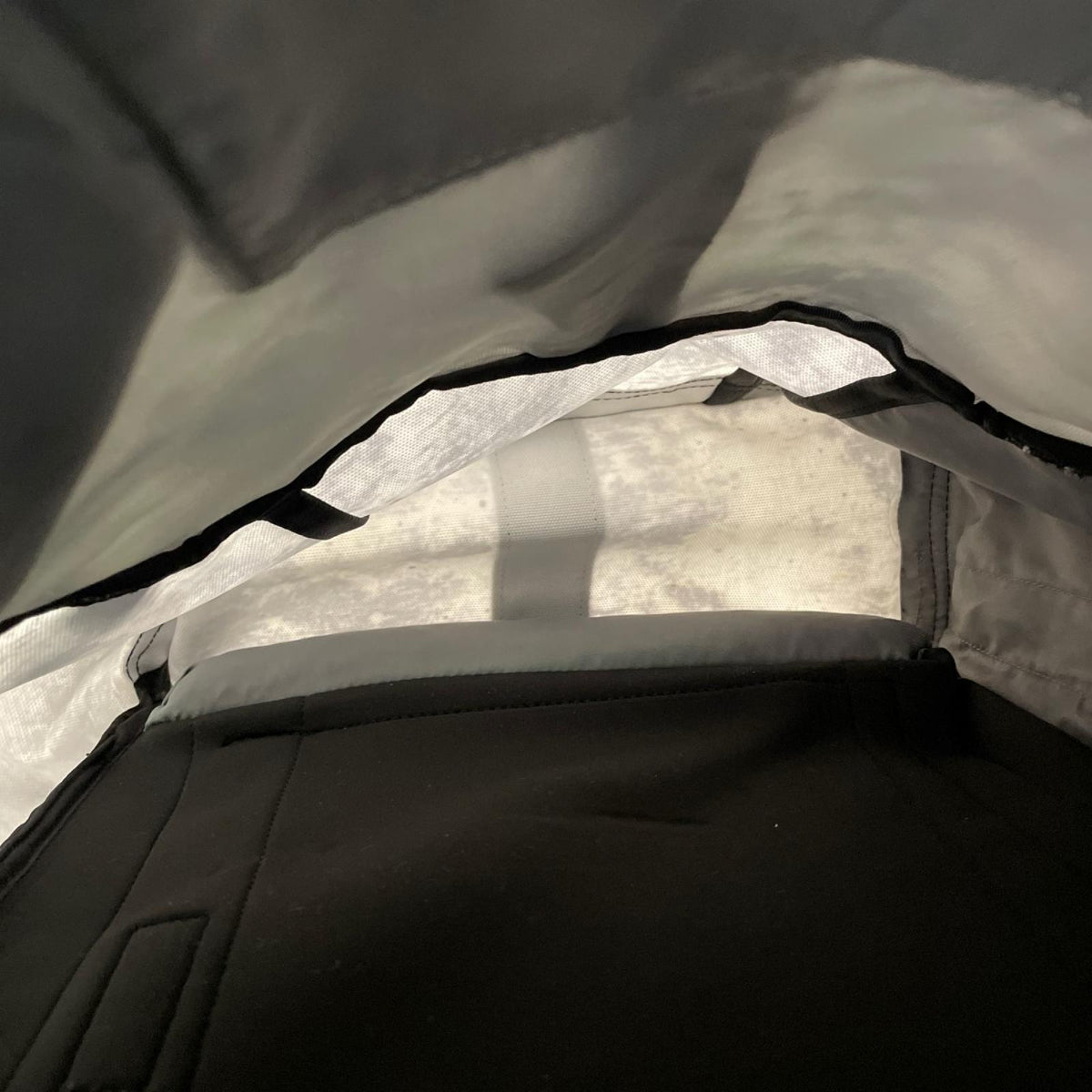 リュック・デイパック SCORIA BACKPACK ﾛｰﾙﾄｯﾌﾟ ｸﾞﾚｰ グレー