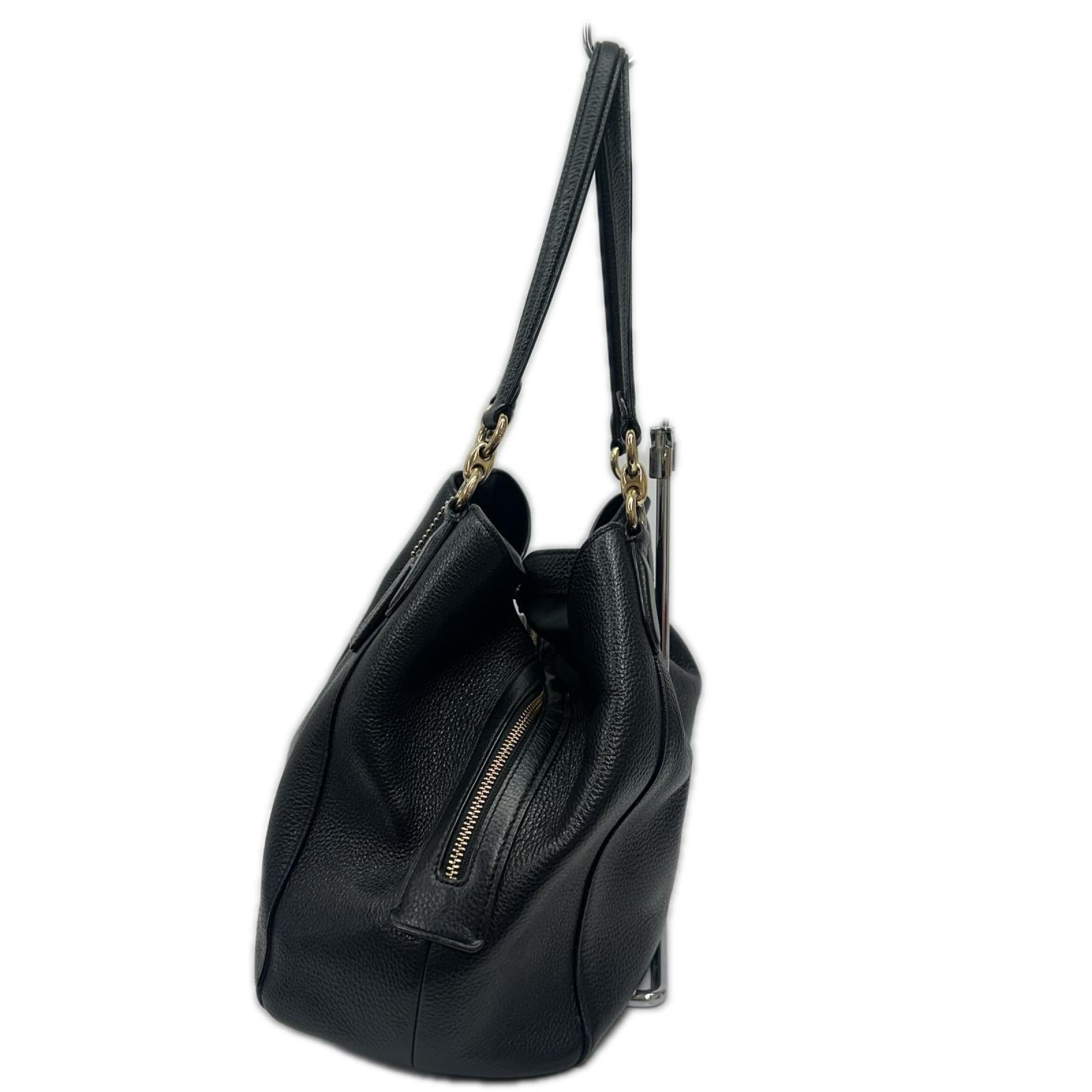 COACH ラグジュアリーペブルドレザーハリーショルダー