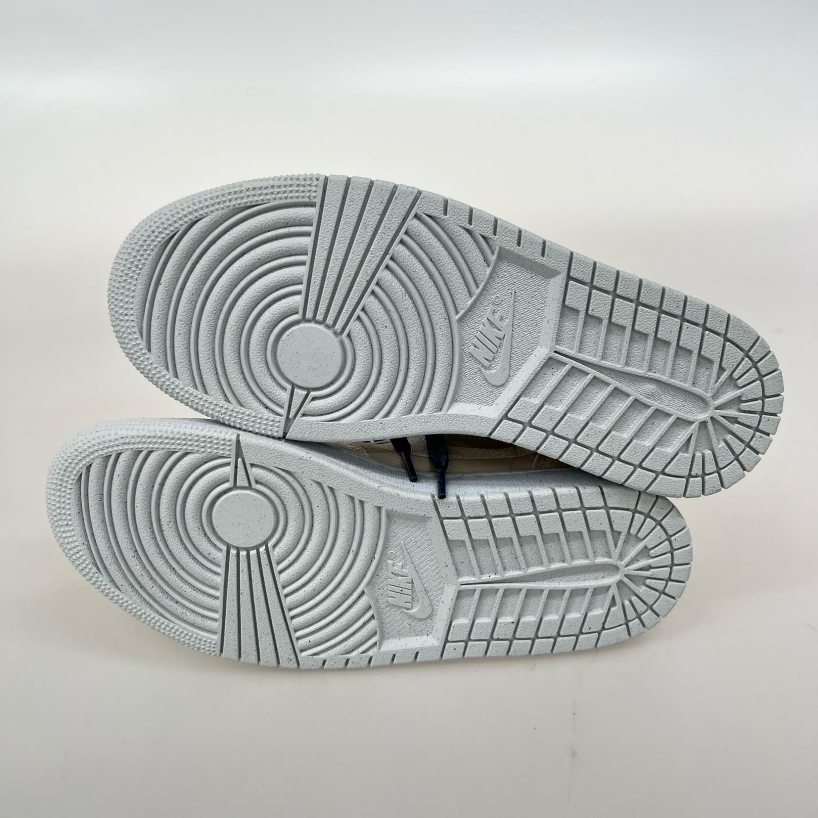 スニーカー WMNS AIR JORDAN 1 MID SE/26cm/DM9126-104 26cm (US8 UK7 1/2 EU42)
