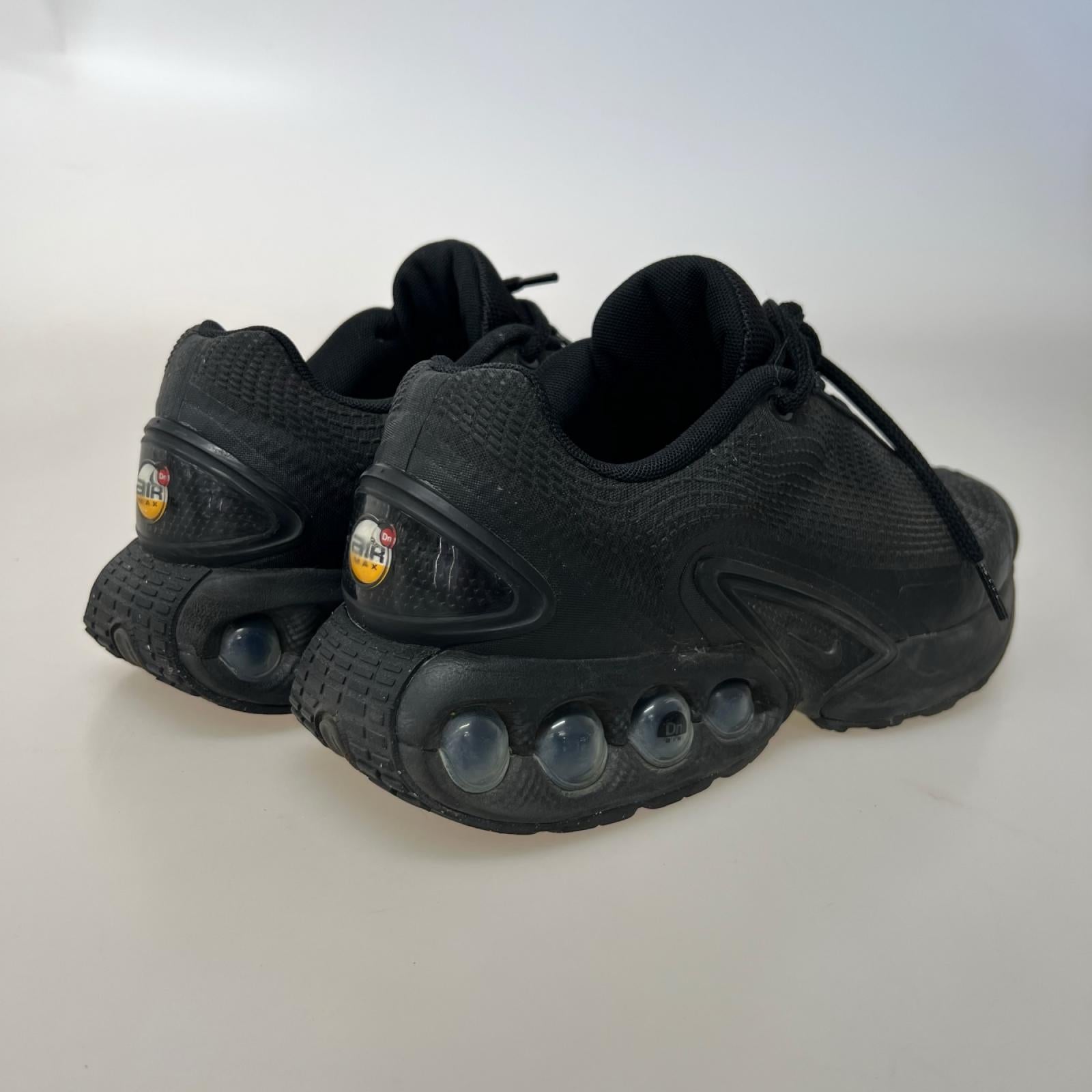 スニーカー AIR MAX DN ブラック (27.5) 27.5cm (US9 1/2 UK9 EU45) ブラック